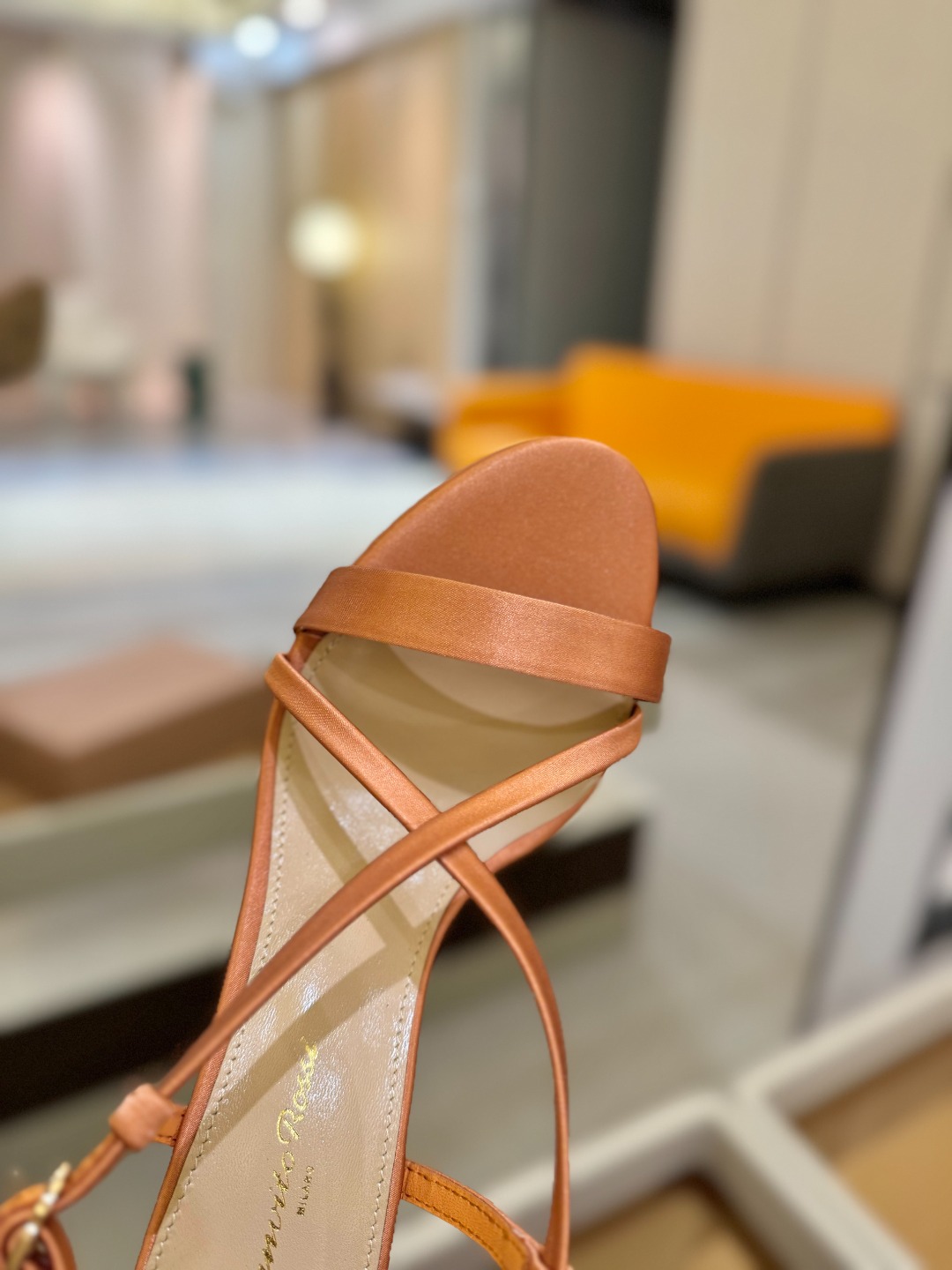 
   𝙂𝙞𝙖𝙣𝙫𝙞𝙩𝙤 𝙧𝙤𝙨𝙨𝙞  
     吉安维托·罗西 
    Gianvito ross