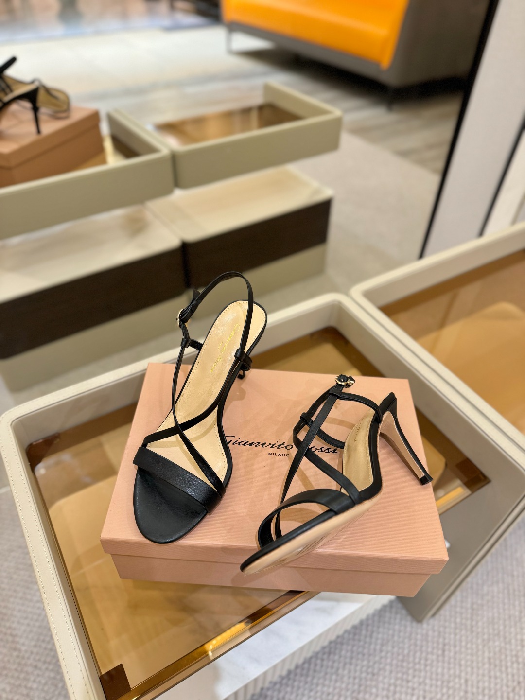 
   𝙂𝙞𝙖𝙣𝙫𝙞𝙩𝙤 𝙧𝙤𝙨𝙨𝙞  
     吉安维托·罗西 
    Gianvito ross