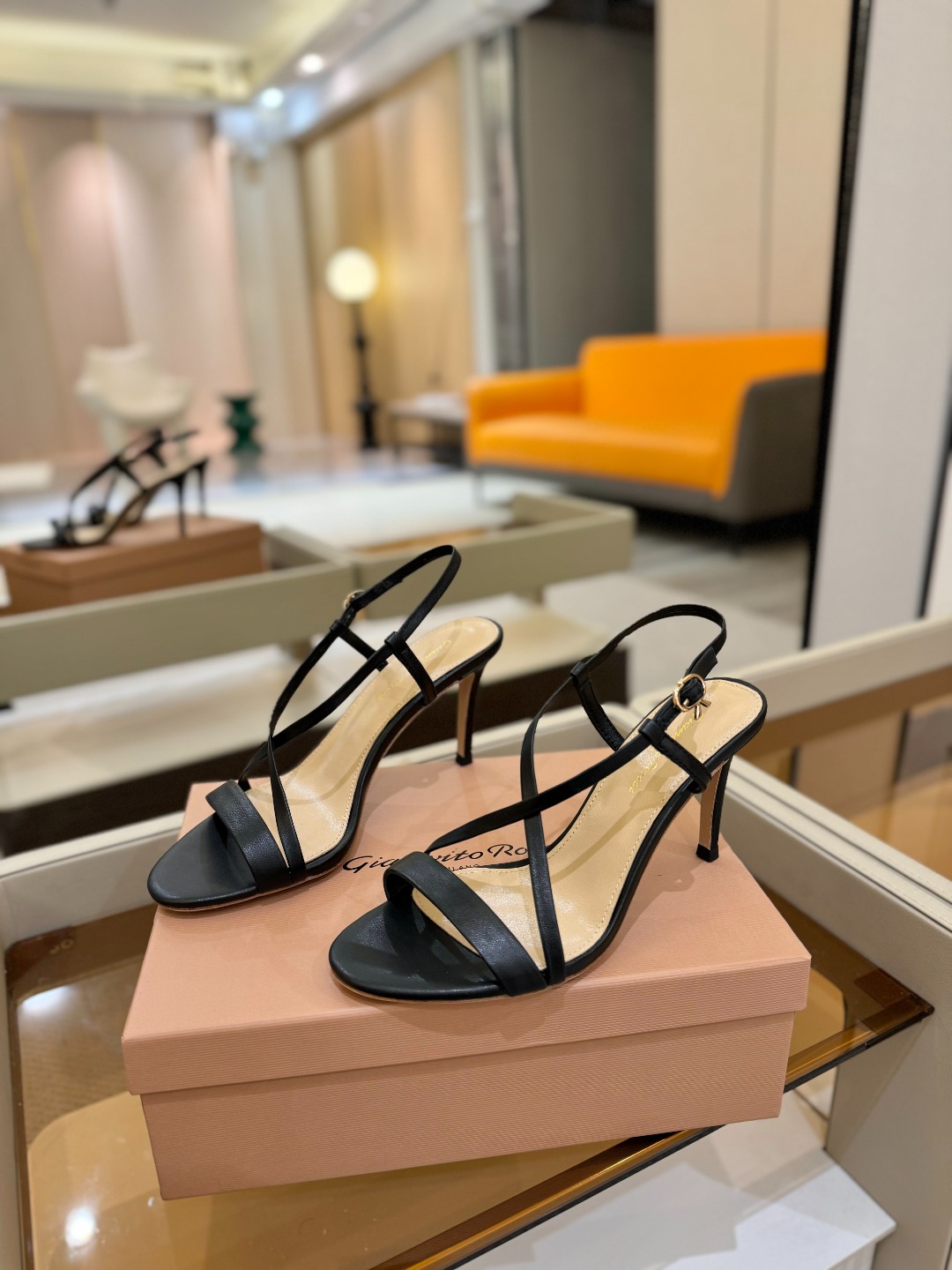 
   𝙂𝙞𝙖𝙣𝙫𝙞𝙩𝙤 𝙧𝙤𝙨𝙨𝙞  
     吉安维托·罗西 
    Gianvito ross