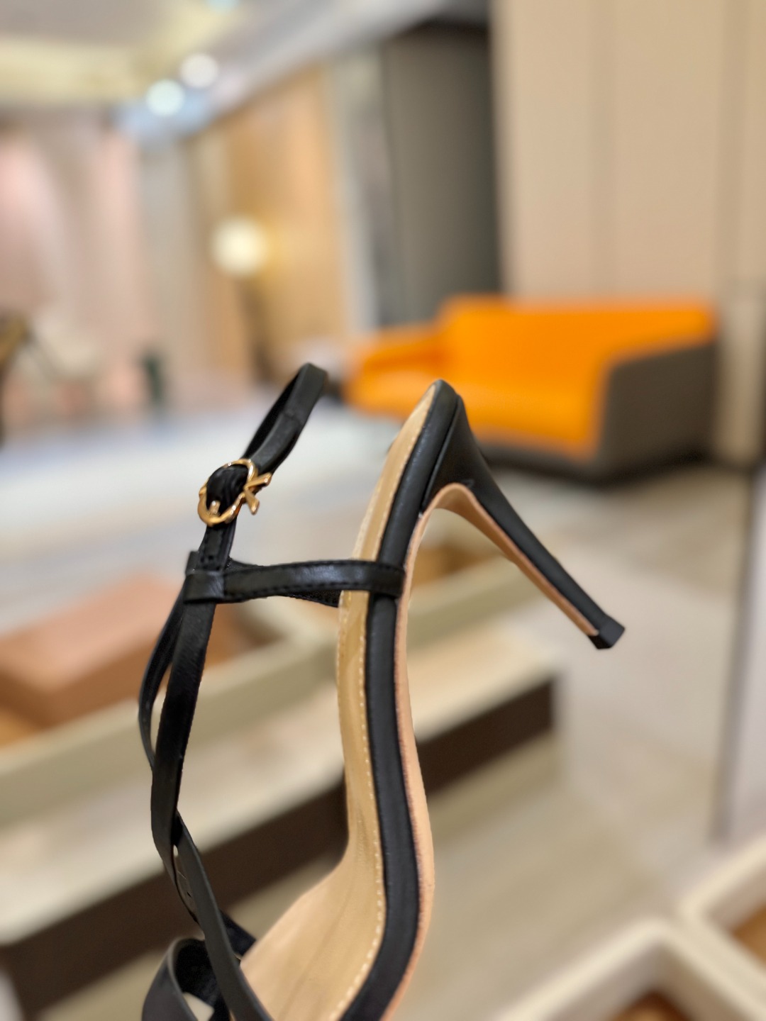 
   𝙂𝙞𝙖𝙣𝙫𝙞𝙩𝙤 𝙧𝙤𝙨𝙨𝙞  
     吉安维托·罗西 
    Gianvito ross