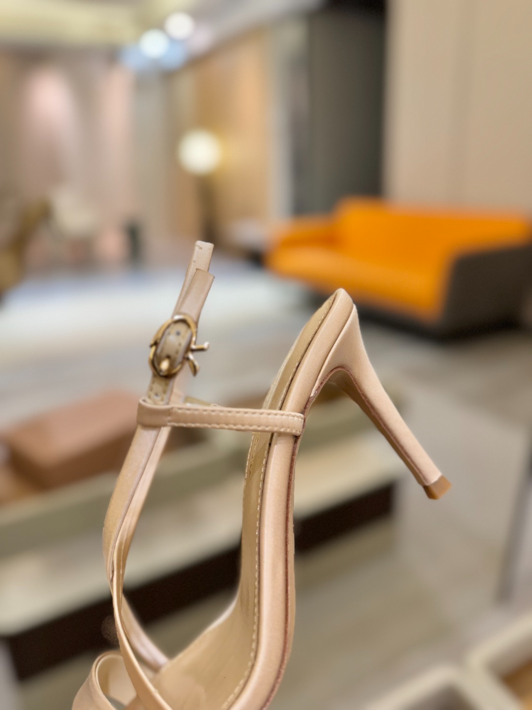 
   𝙂𝙞𝙖𝙣𝙫𝙞𝙩𝙤 𝙧𝙤𝙨𝙨𝙞  
     吉安维托·罗西 
    Gianvito ross