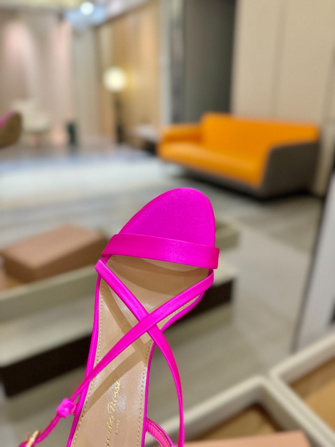 
   𝙂𝙞𝙖𝙣𝙫𝙞𝙩𝙤 𝙧𝙤𝙨𝙨𝙞  
     吉安维托·罗西 
    Gianvito ross