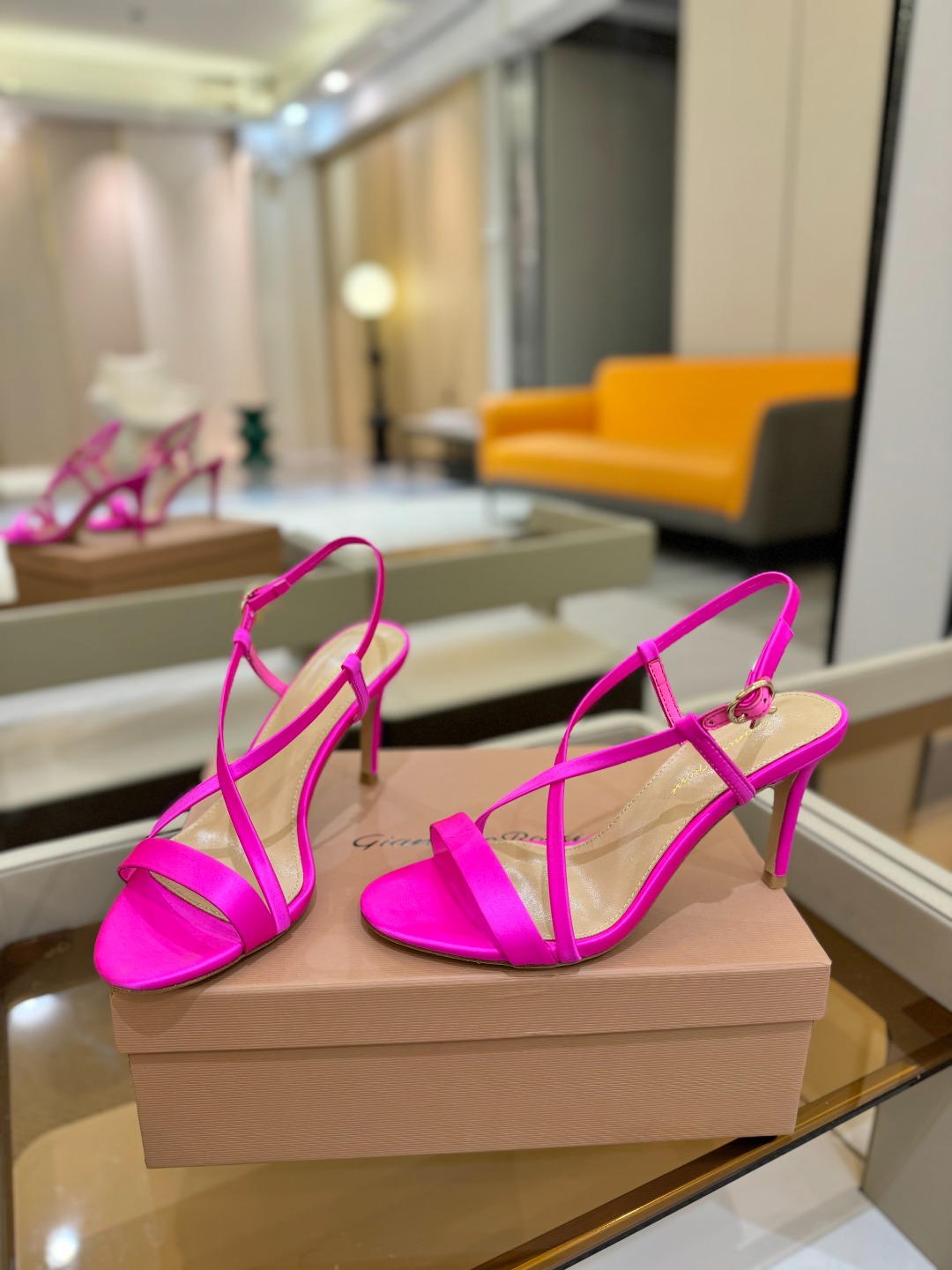 
   𝙂𝙞𝙖𝙣𝙫𝙞𝙩𝙤 𝙧𝙤𝙨𝙨𝙞  
     吉安维托·罗西 
    Gianvito ross