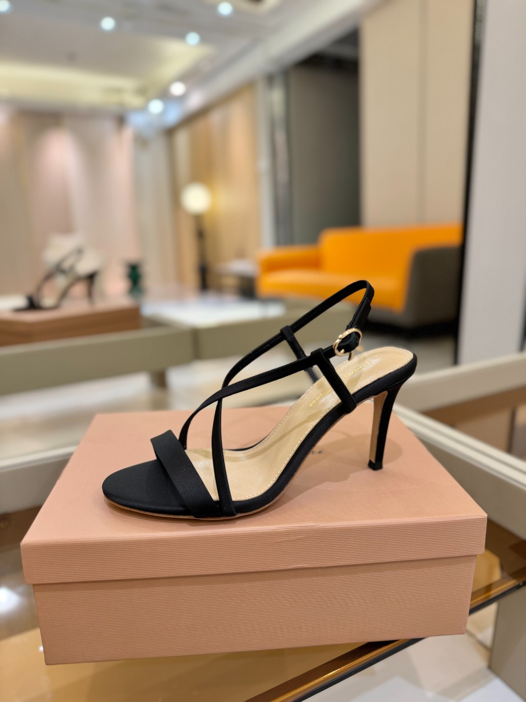 
   𝙂𝙞𝙖𝙣𝙫𝙞𝙩𝙤 𝙧𝙤𝙨𝙨𝙞  
     吉安维托·罗西 
    Gianvito ross