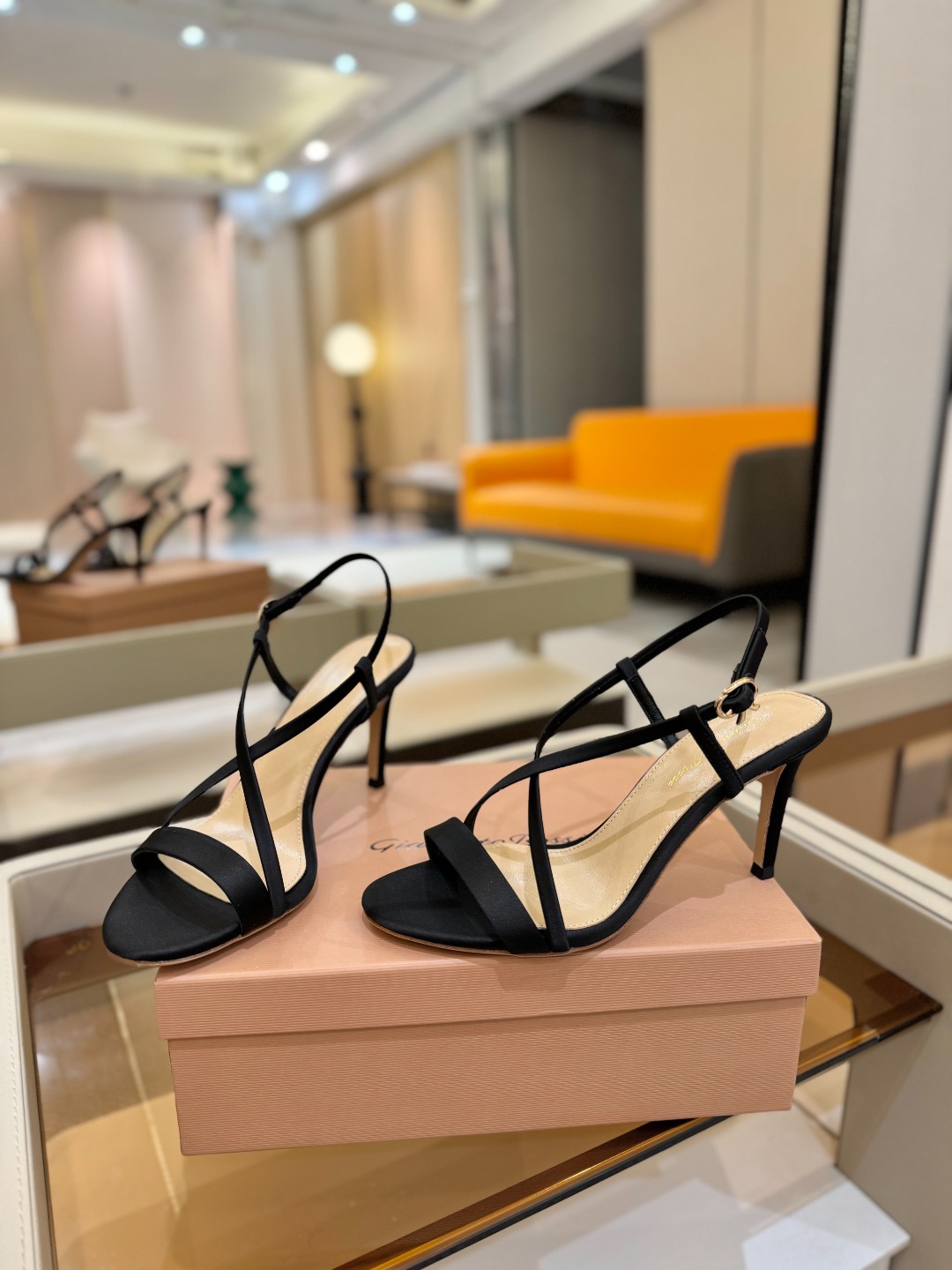 
   𝙂𝙞𝙖𝙣𝙫𝙞𝙩𝙤 𝙧𝙤𝙨𝙨𝙞  
     吉安维托·罗西 
    Gianvito ross