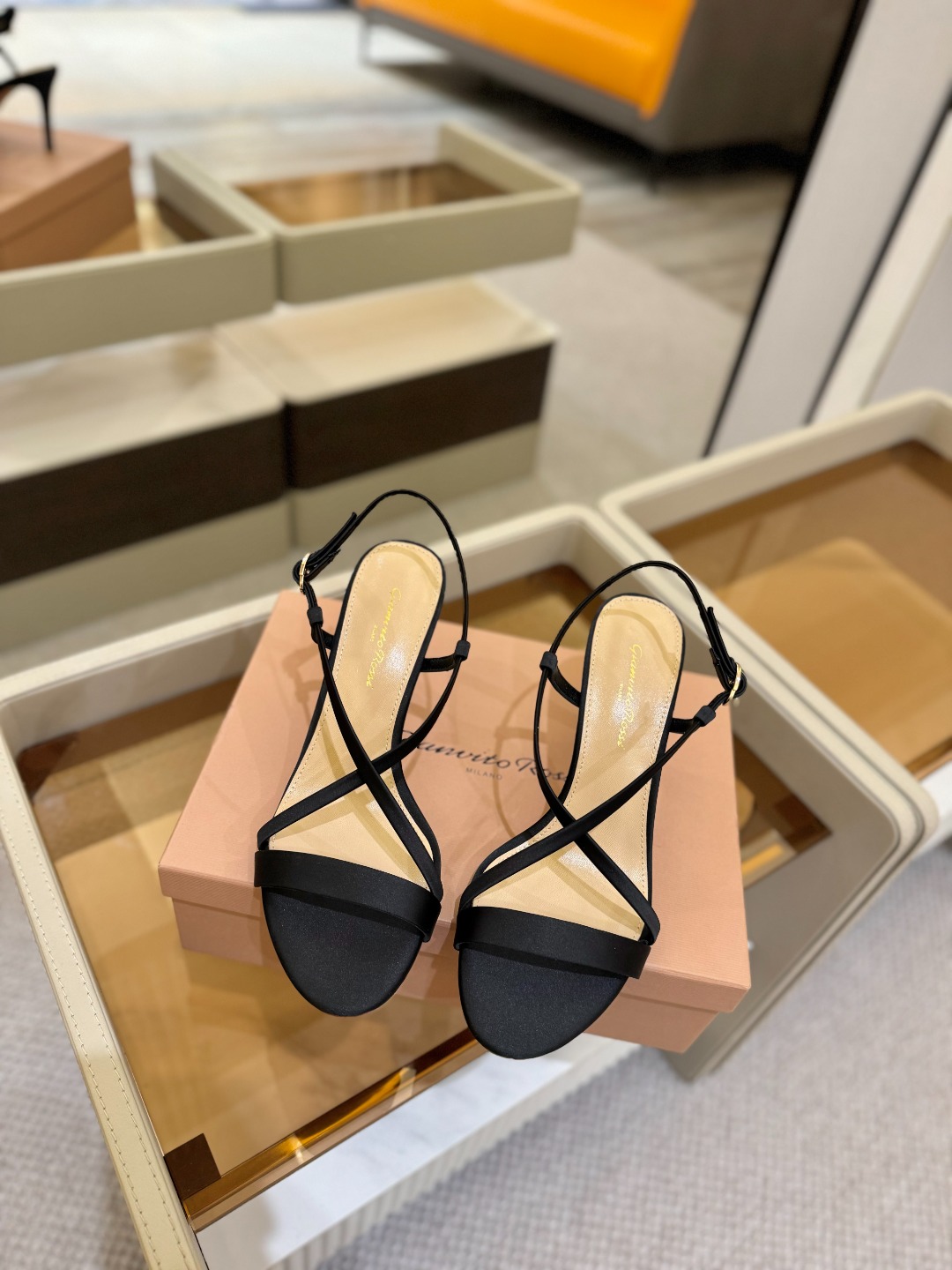 
   𝙂𝙞𝙖𝙣𝙫𝙞𝙩𝙤 𝙧𝙤𝙨𝙨𝙞  
     吉安维托·罗西 
    Gianvito ross