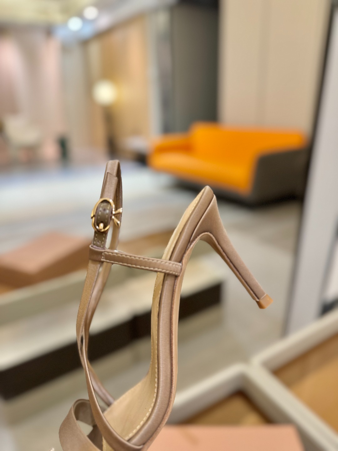 
   𝙂𝙞𝙖𝙣𝙫𝙞𝙩𝙤 𝙧𝙤𝙨𝙨𝙞  
     吉安维托·罗西 
    Gianvito ross