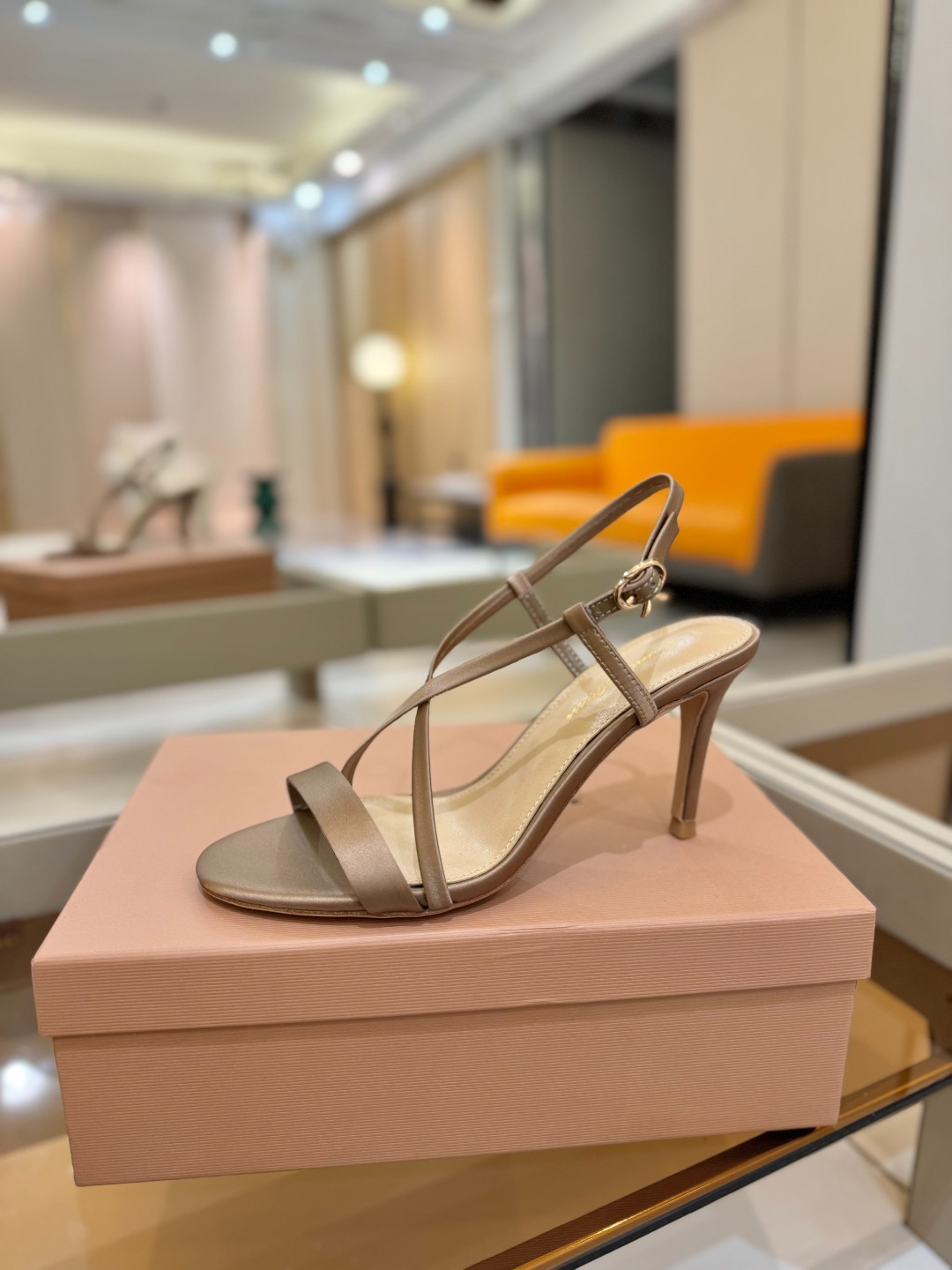 
   𝙂𝙞𝙖𝙣𝙫𝙞𝙩𝙤 𝙧𝙤𝙨𝙨𝙞  
     吉安维托·罗西 
    Gianvito ross