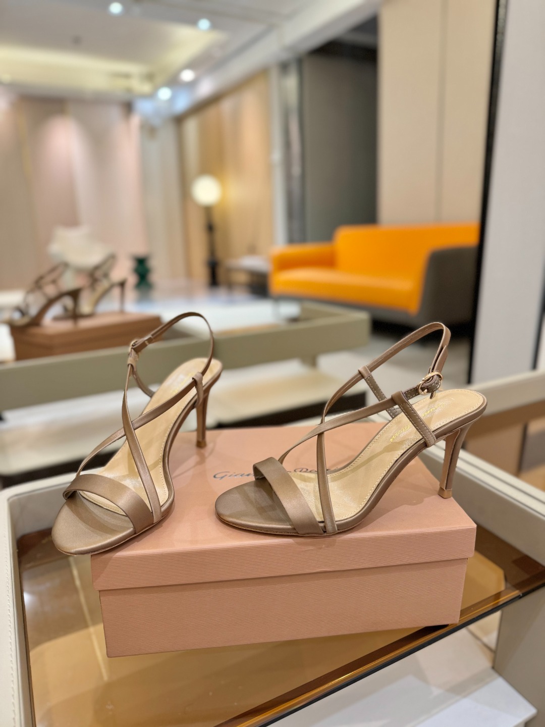 
   𝙂𝙞𝙖𝙣𝙫𝙞𝙩𝙤 𝙧𝙤𝙨𝙨𝙞  
     吉安维托·罗西 
    Gianvito ross