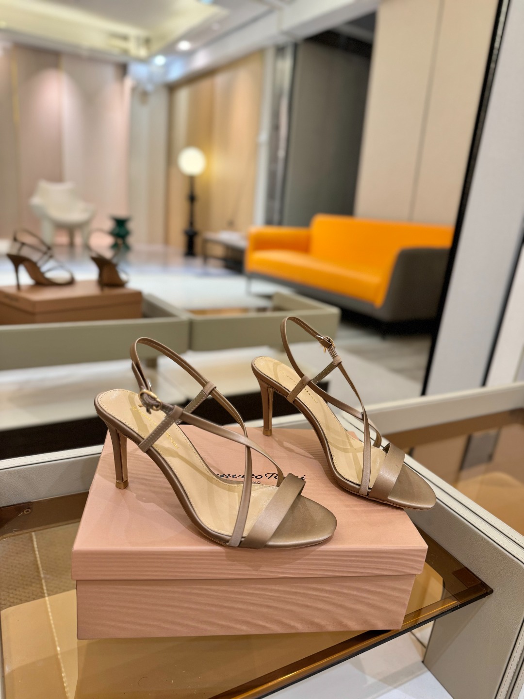 
   𝙂𝙞𝙖𝙣𝙫𝙞𝙩𝙤 𝙧𝙤𝙨𝙨𝙞  
     吉安维托·罗西 
    Gianvito ross
