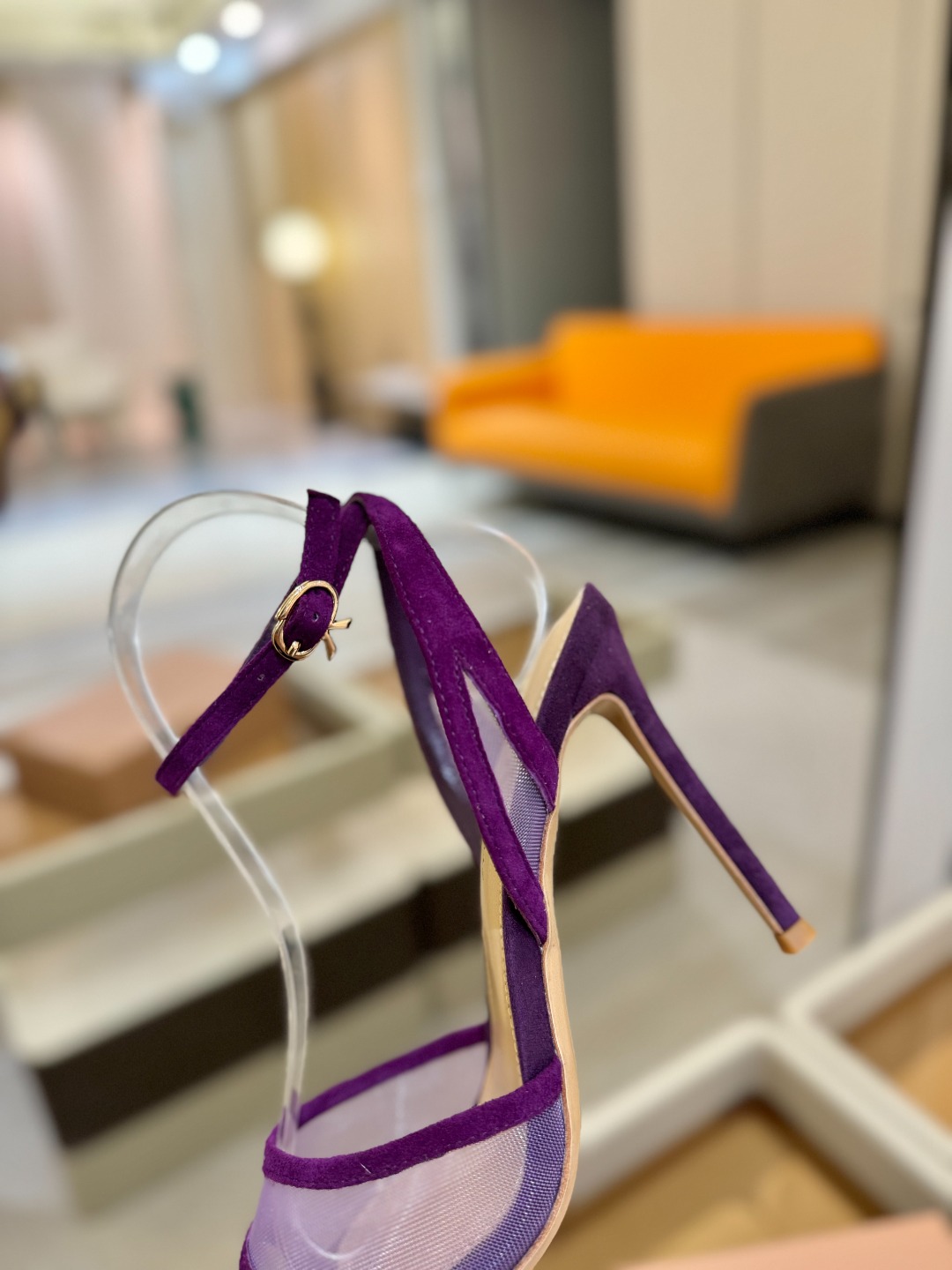 
     Gianvito rossi
💕2025𝙨𝙨 这款高跟鞋
极简主义的 Elle、Gianvi