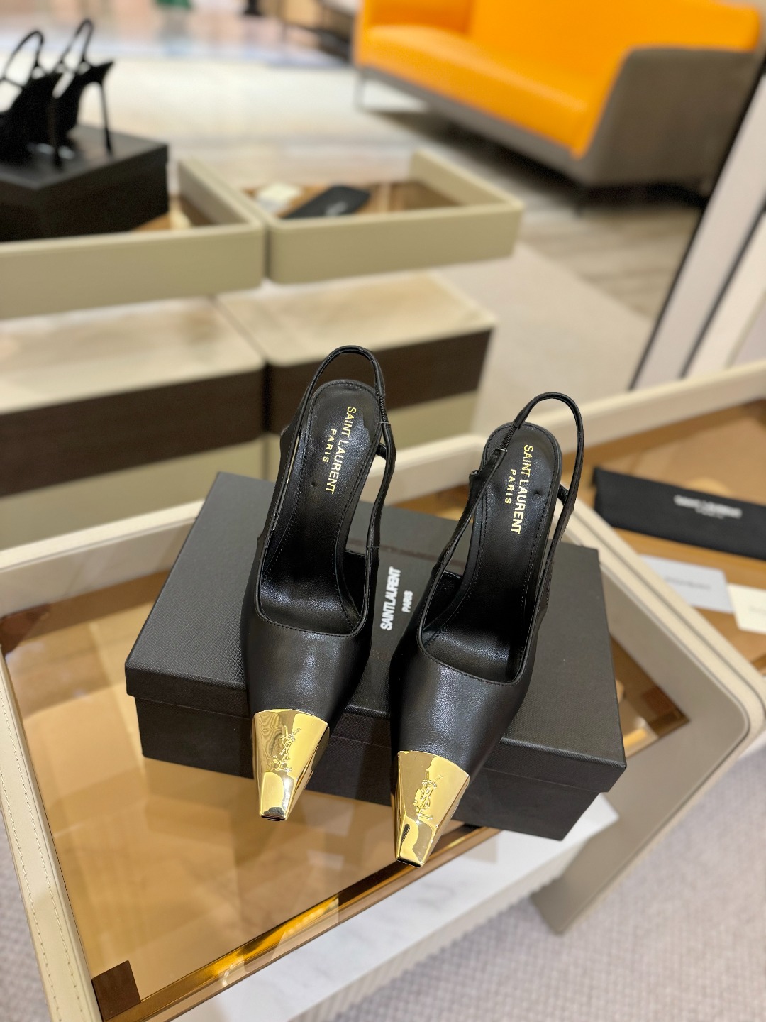 
圣罗兰ysl 2025春夏｜高跟鞋新品🆕
绝美 精致 优雅！10cm上脚特别稳，放心入！
鞋跟是重新开