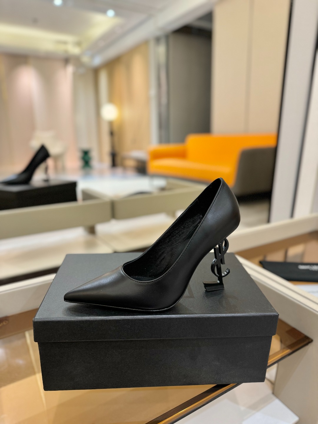 
【Saint Lauren  YSL圣罗兰】
圣罗兰ysl 春夏｜高跟鞋新品🆕
绝美 精致 优雅！上脚