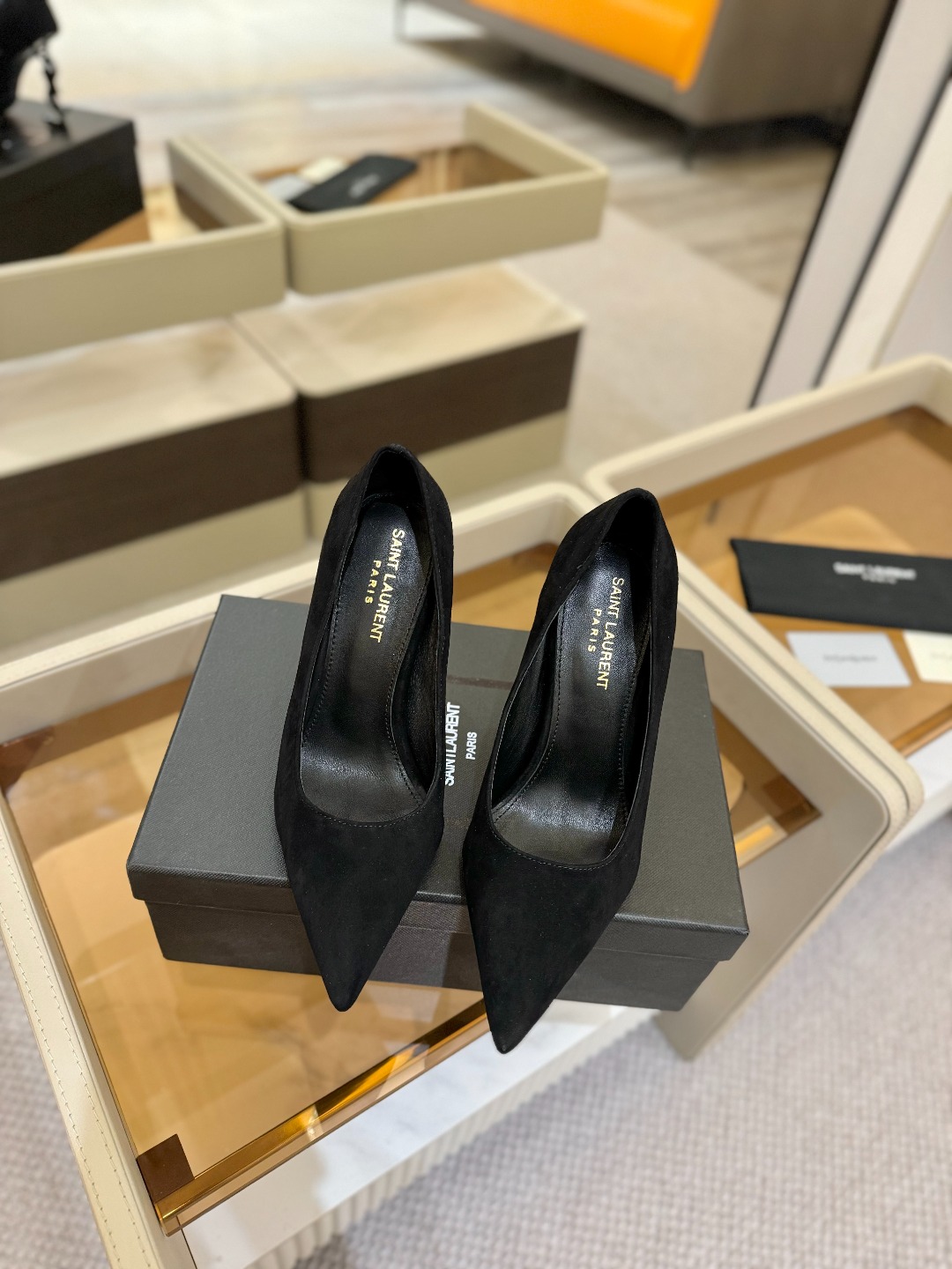 
【Saint Lauren  YSL圣罗兰】
圣罗兰ysl 春夏｜高跟鞋新品🆕
绝美 精致 优雅！上脚