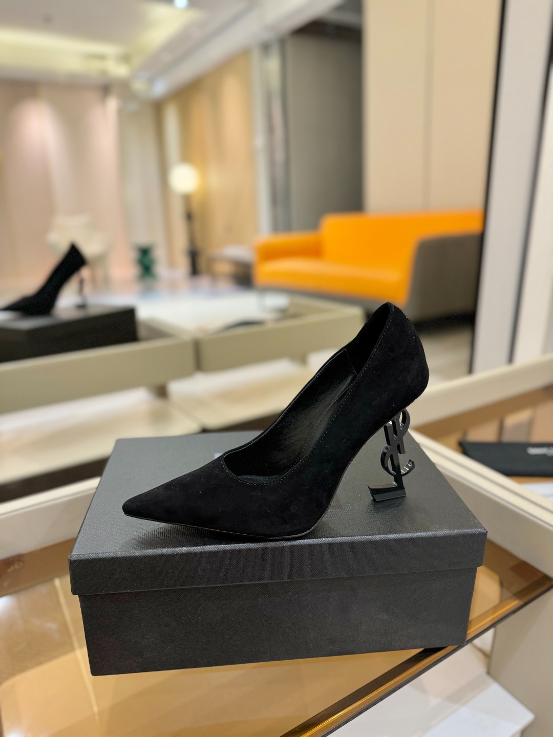 
【Saint Lauren  YSL圣罗兰】
圣罗兰ysl 春夏｜高跟鞋新品🆕
绝美 精致 优雅！上脚