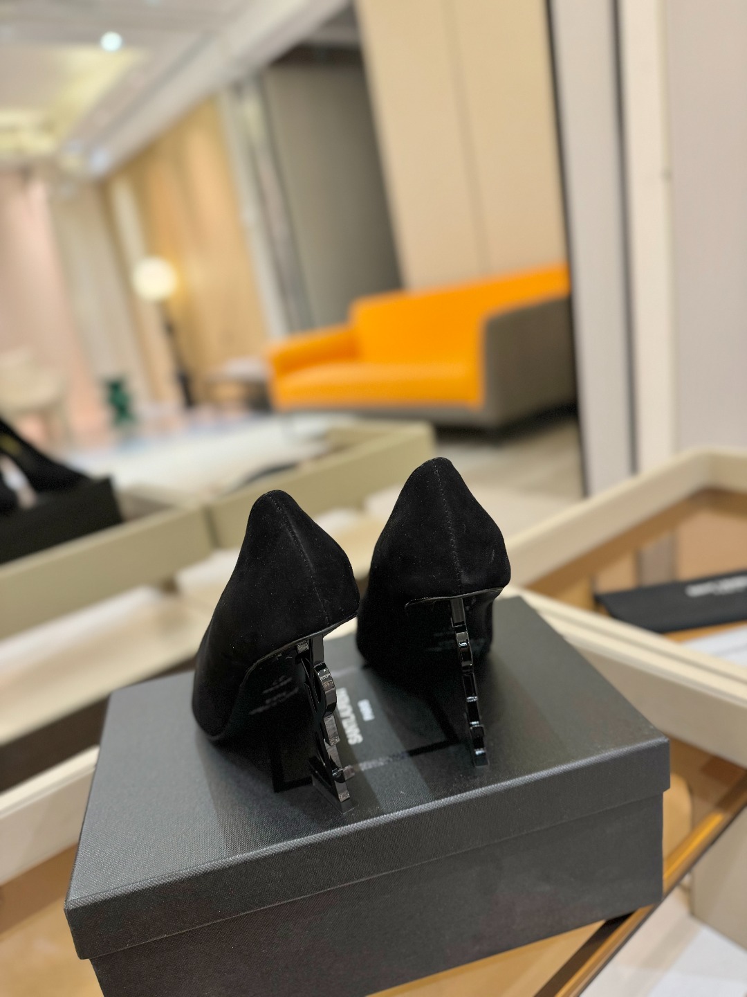 
【Saint Lauren  YSL圣罗兰】
圣罗兰ysl 春夏｜高跟鞋新品🆕
绝美 精致 优雅！上脚