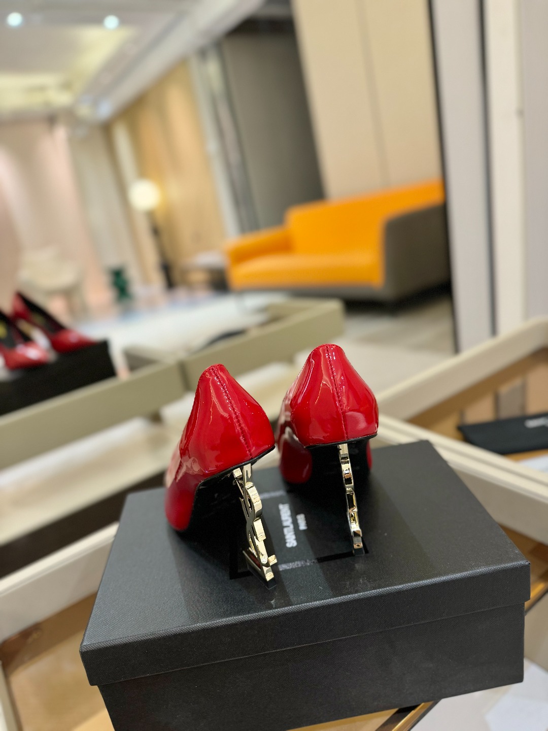 
【Saint Lauren  YSL圣罗兰】
圣罗兰ysl 春夏｜高跟鞋新品🆕
绝美 精致 优雅！上脚