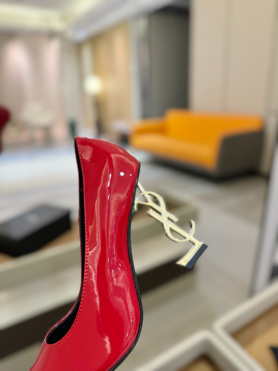 
【Saint Lauren  YSL圣罗兰】
圣罗兰ysl 春夏｜高跟鞋新品🆕
绝美 精致 优雅！上脚