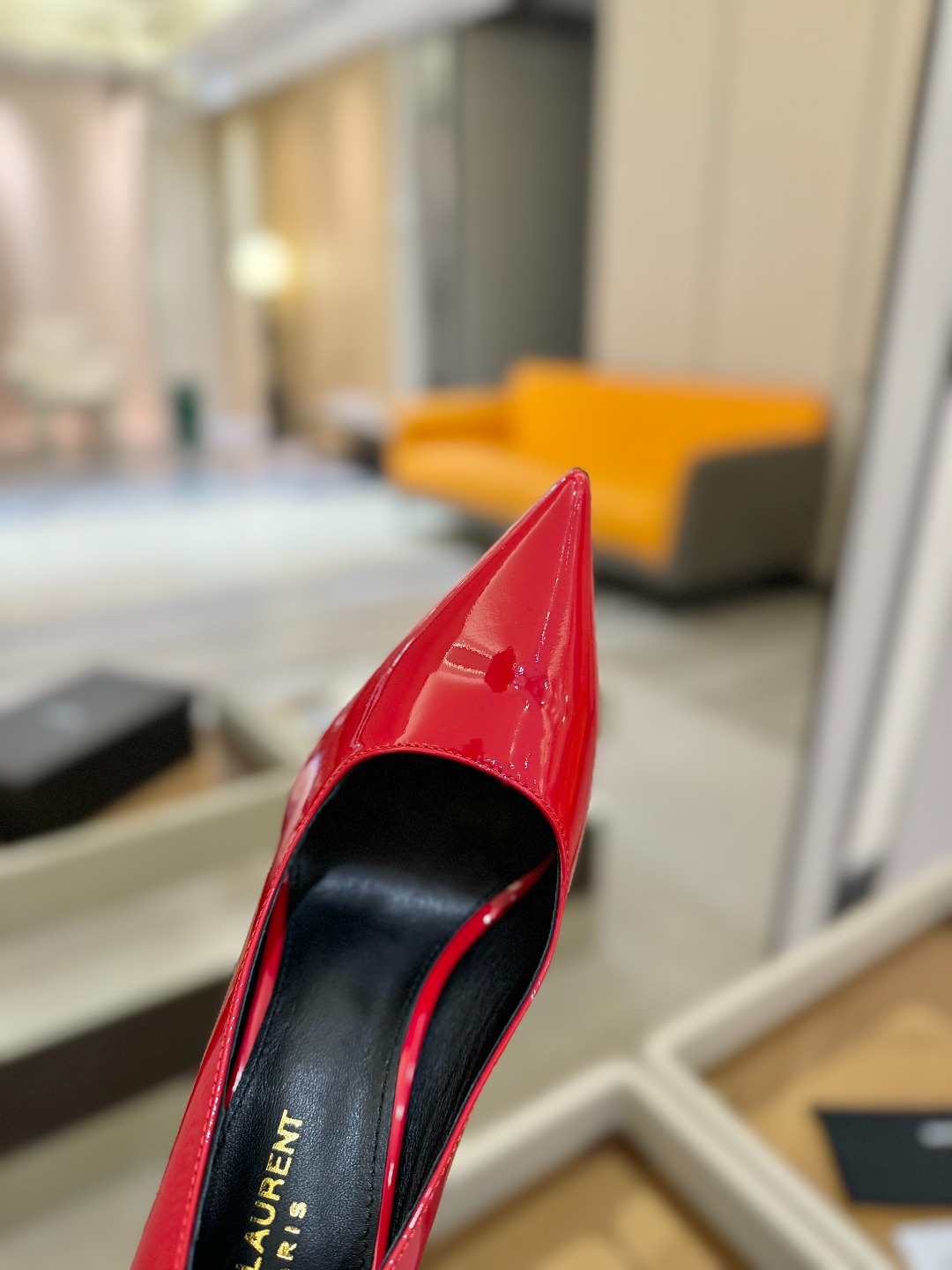 
【Saint Lauren  YSL圣罗兰】
圣罗兰ysl 春夏｜高跟鞋新品🆕
绝美 精致 优雅！上脚