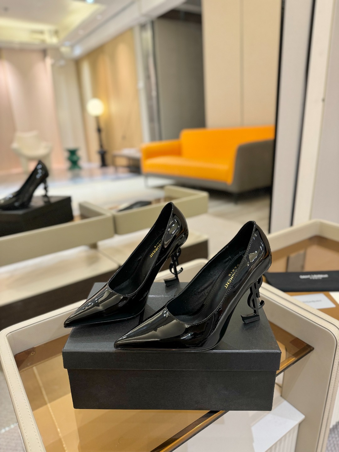 
【Saint Lauren  YSL圣罗兰】
圣罗兰ysl 春夏｜高跟鞋新品🆕
绝美 精致 优雅！上脚