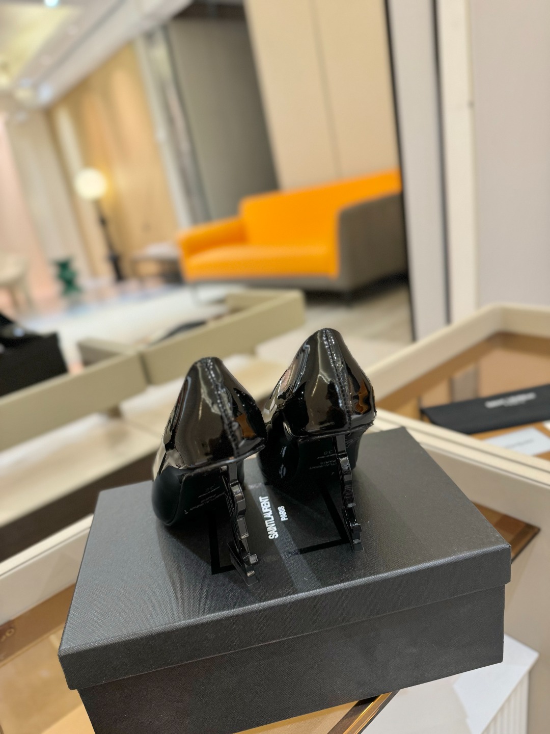 
【Saint Lauren  YSL圣罗兰】
圣罗兰ysl 春夏｜高跟鞋新品🆕
绝美 精致 优雅！上脚