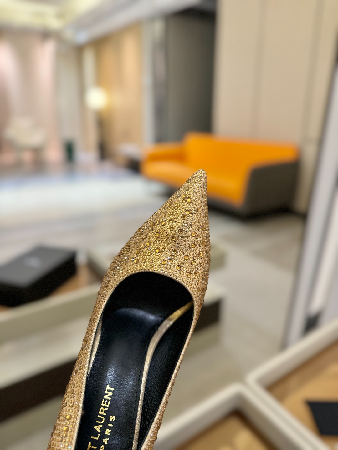 
【Saint Lauren  YSL圣罗兰】
圣罗兰ysl 春夏｜高跟鞋新品🆕
绝美 精致 优雅！上脚
