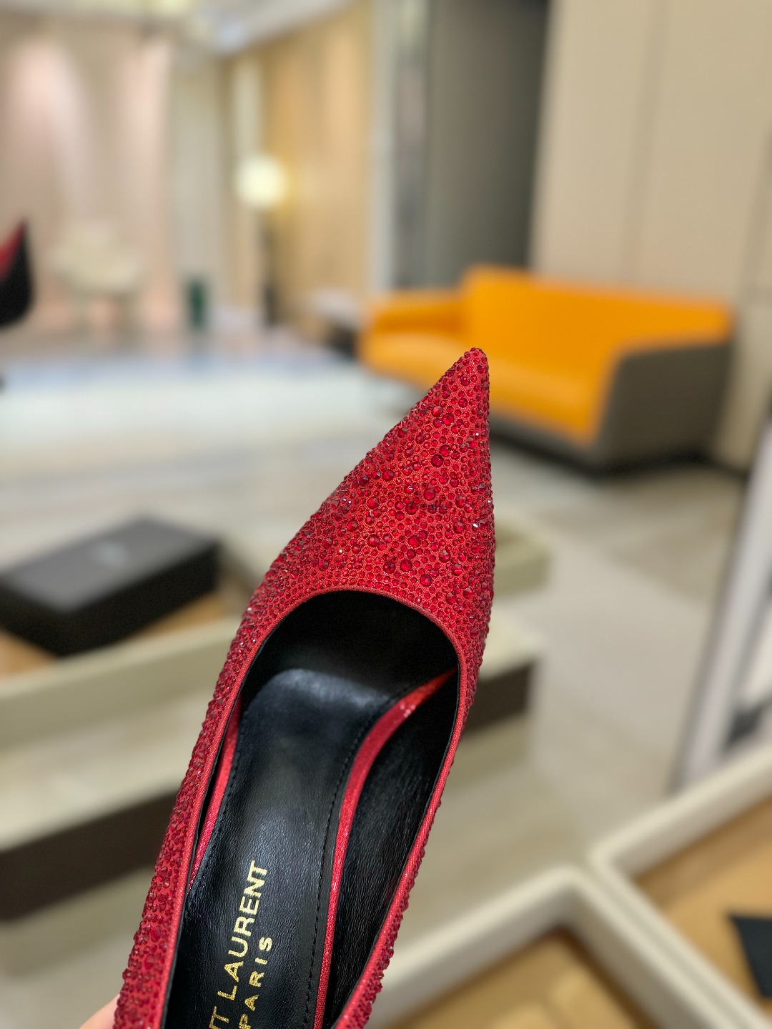 
【Saint Lauren  YSL圣罗兰】
圣罗兰ysl 春夏｜高跟鞋新品🆕
绝美 精致 优雅！上脚