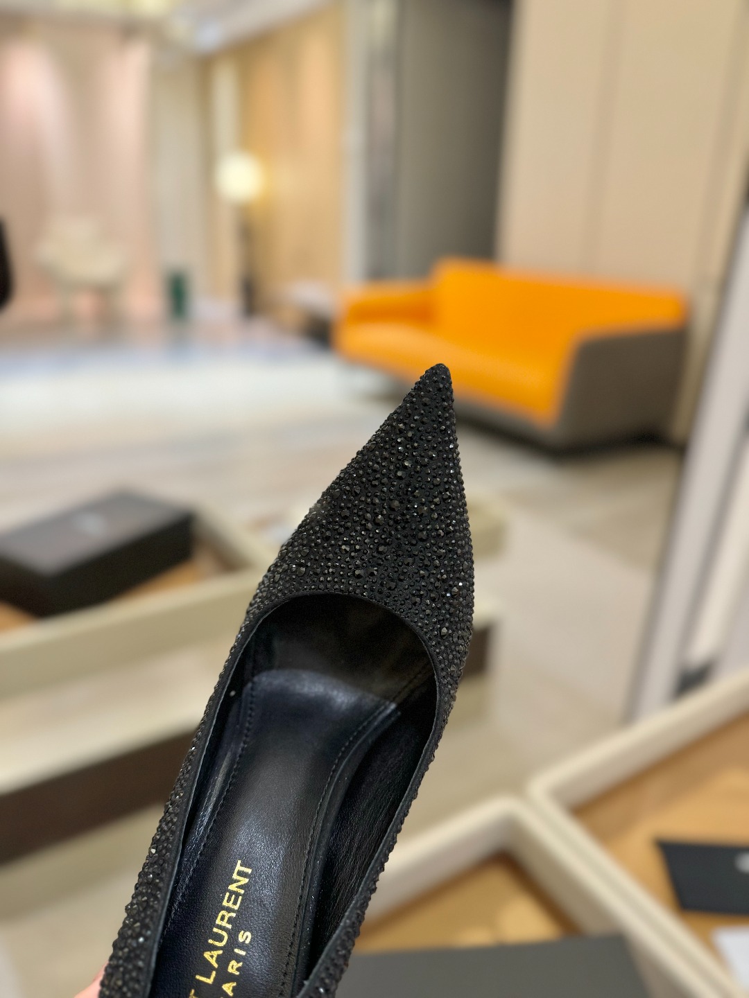 
【Saint Lauren  YSL圣罗兰】
圣罗兰ysl 春夏｜高跟鞋新品🆕
绝美 精致 优雅！上脚