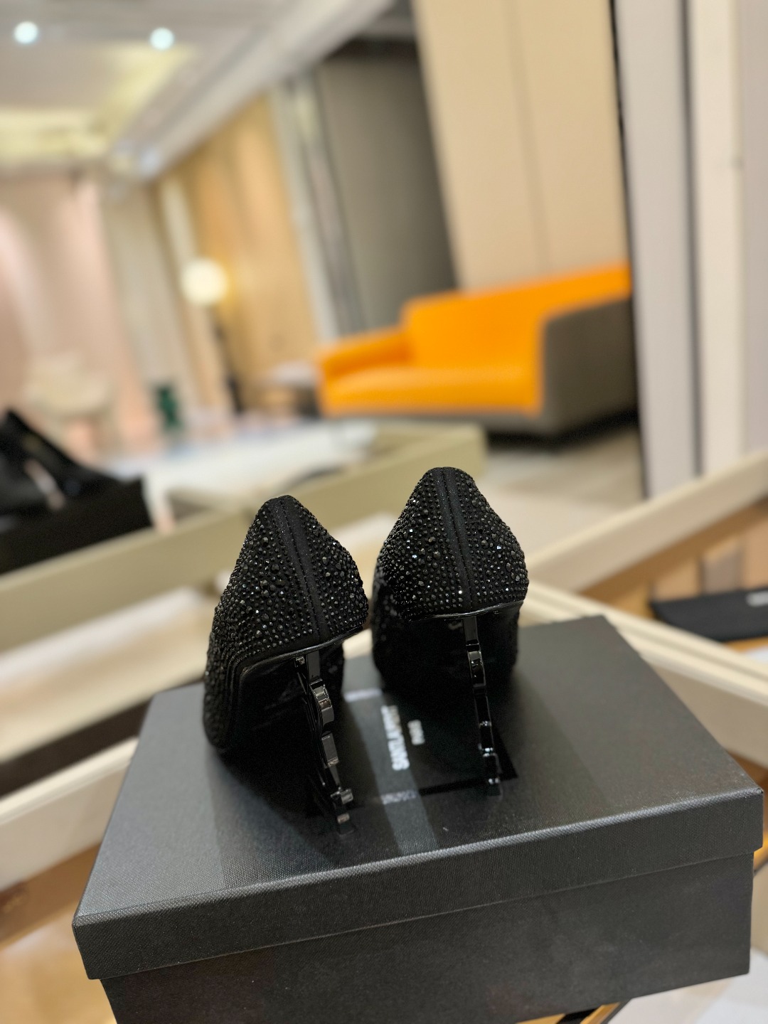 
【Saint Lauren  YSL圣罗兰】
圣罗兰ysl 春夏｜高跟鞋新品🆕
绝美 精致 优雅！上脚
