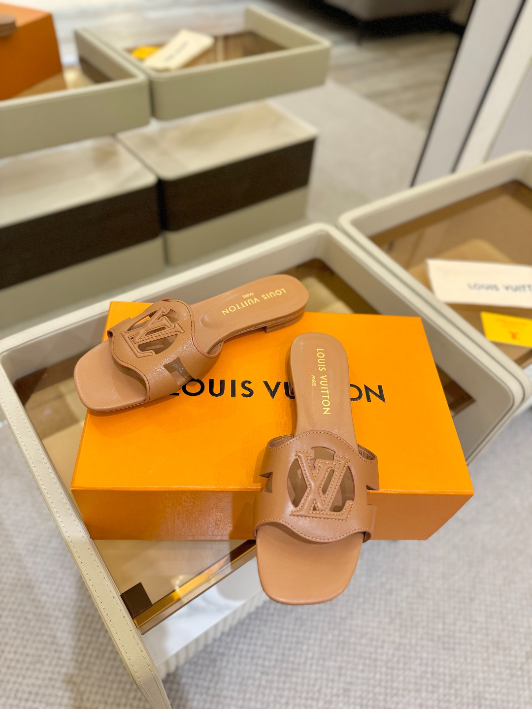 
                               Louis Vuitton
      
