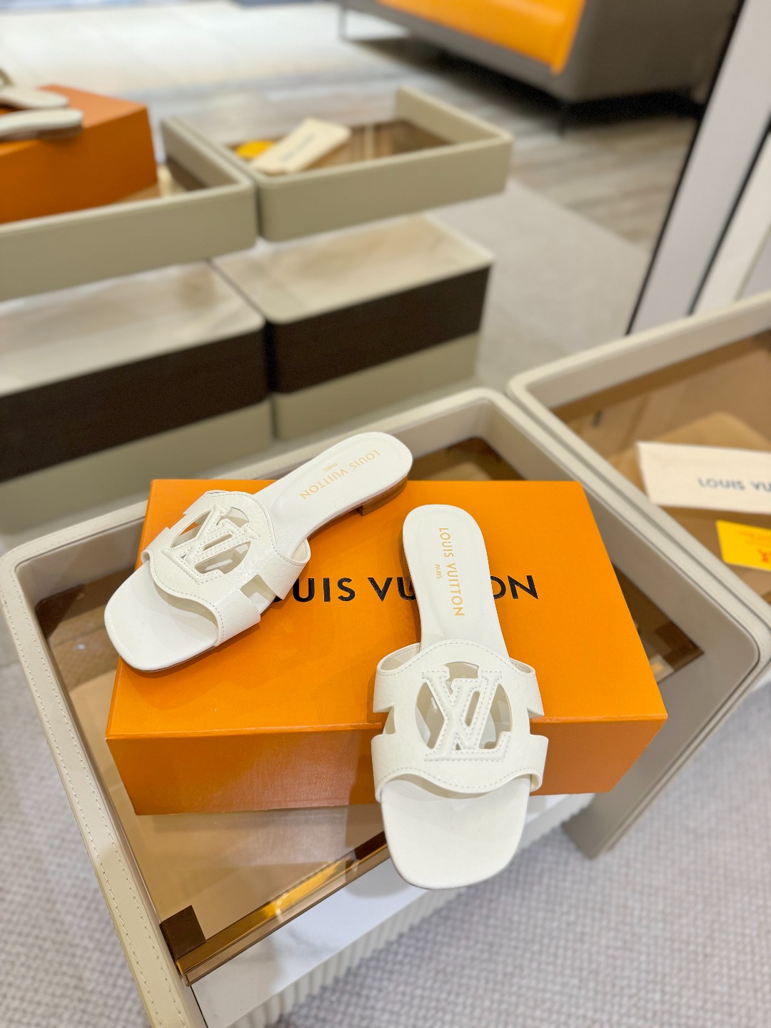 
                               Louis Vuitton
      