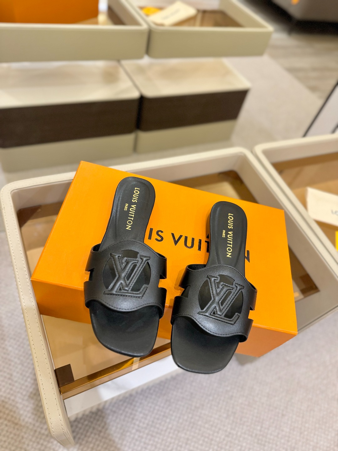 
                               Louis Vuitton
      