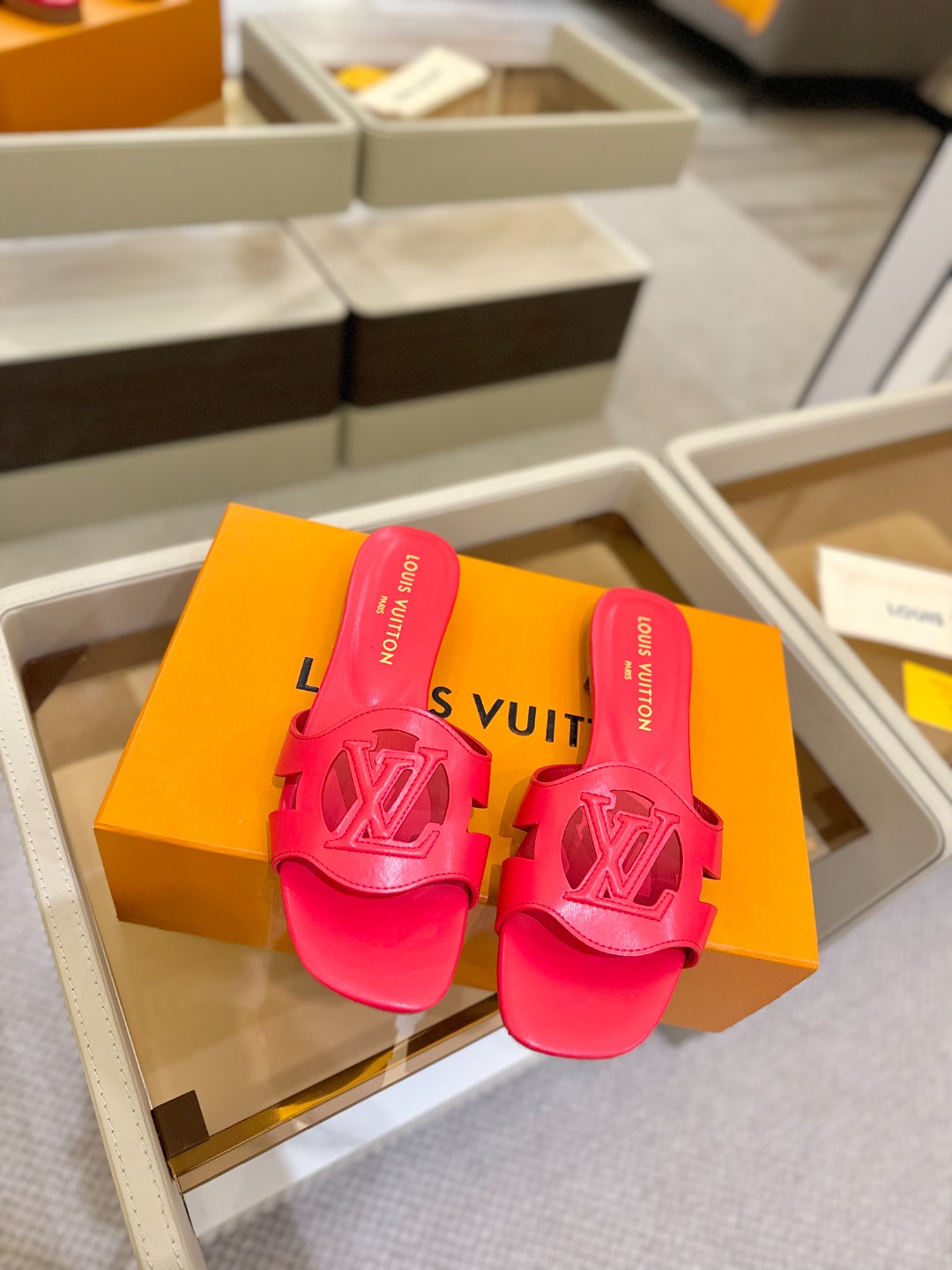 
                               Louis Vuitton
      