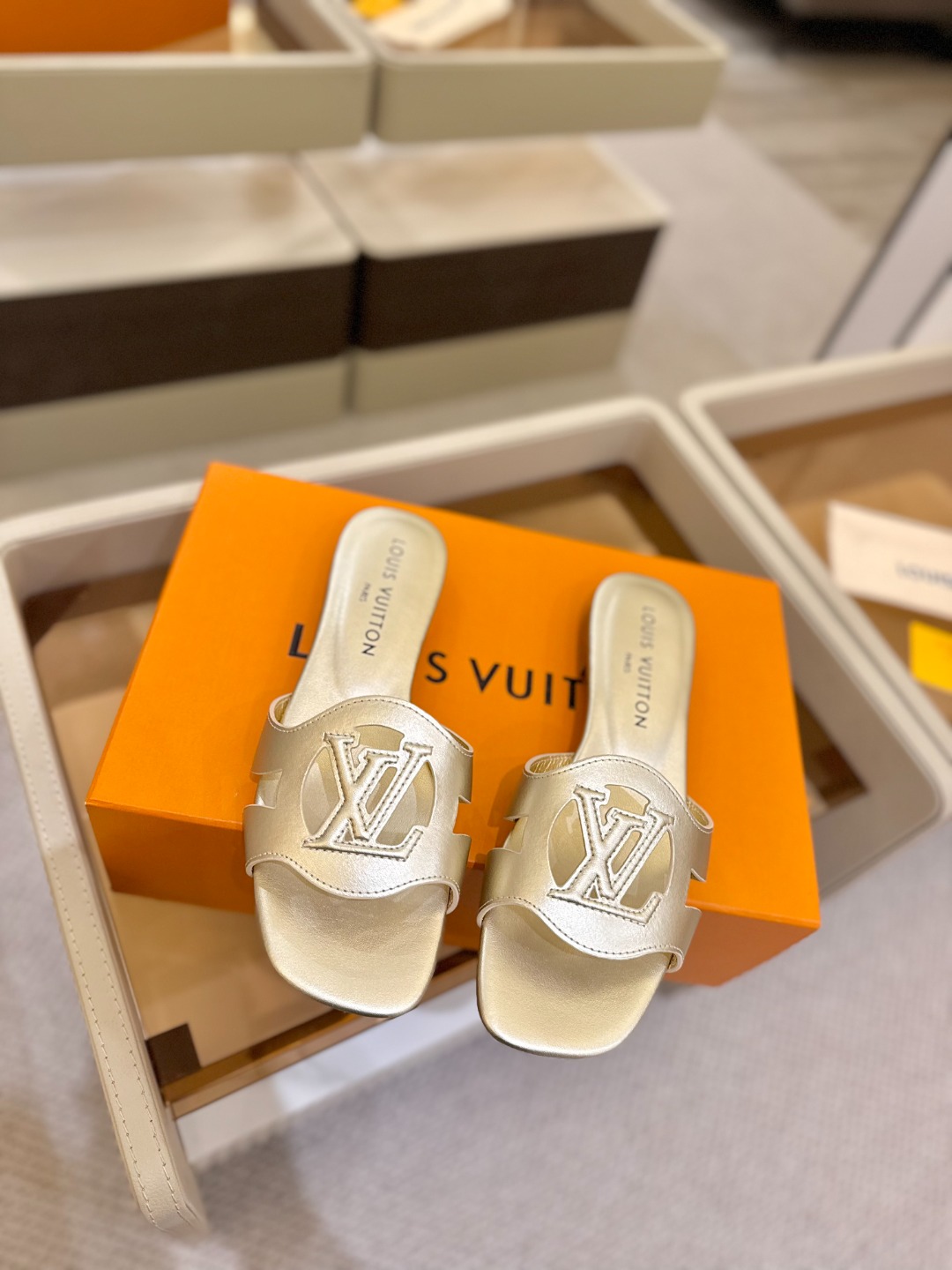 
                               Louis Vuitton
      