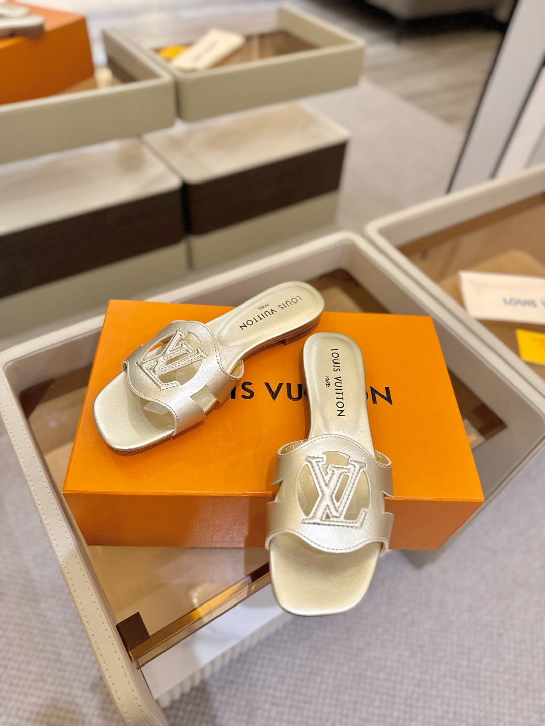 
                               Louis Vuitton
      