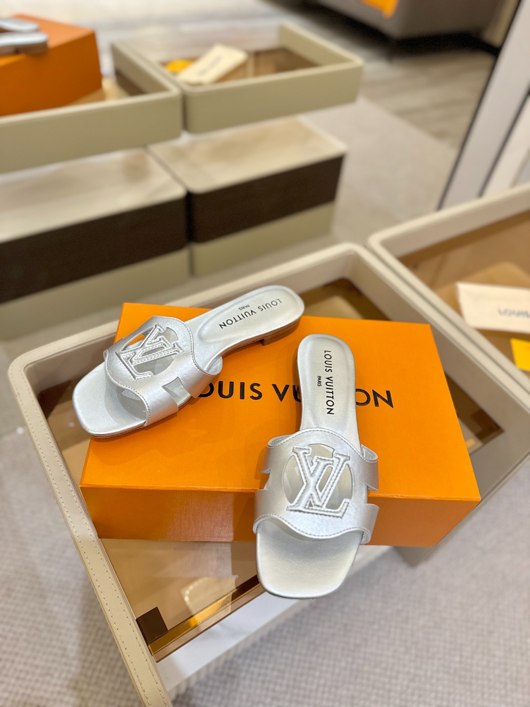 
                               Louis Vuitton
      