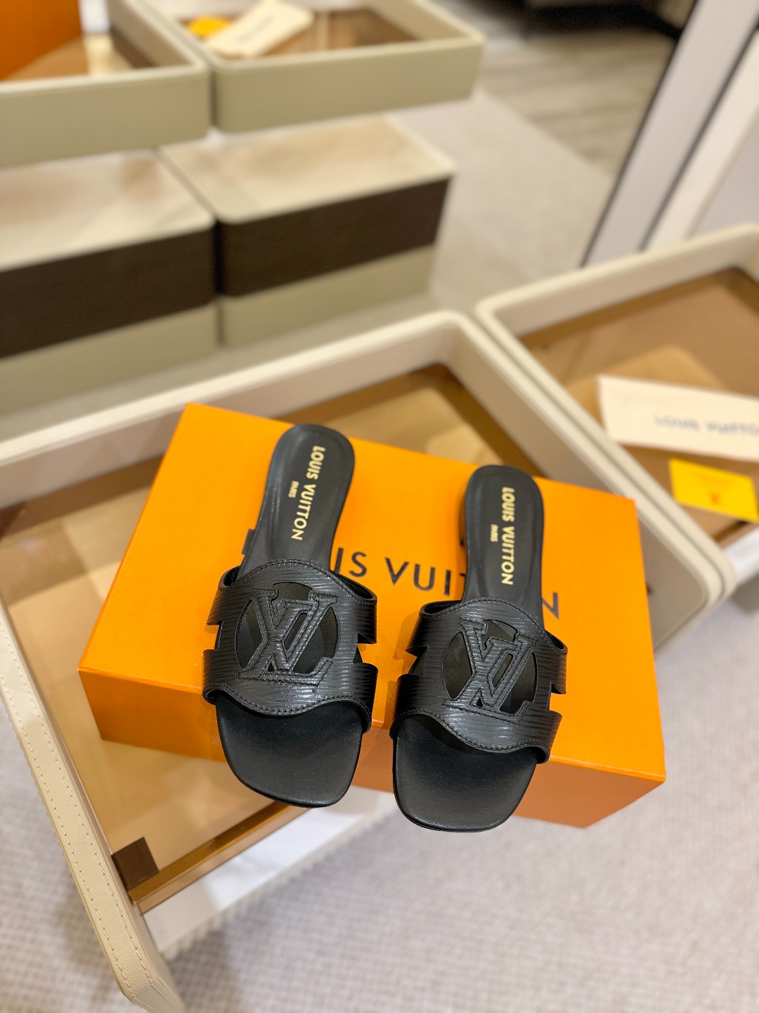 
                               Louis Vuitton
      