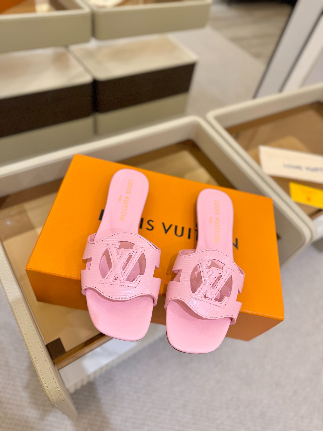 
                               Louis Vuitton
      
