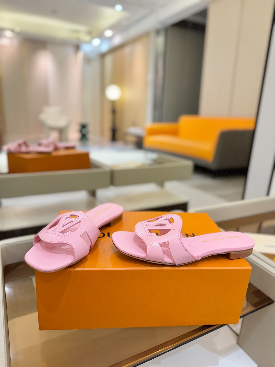 
                               Louis Vuitton
      