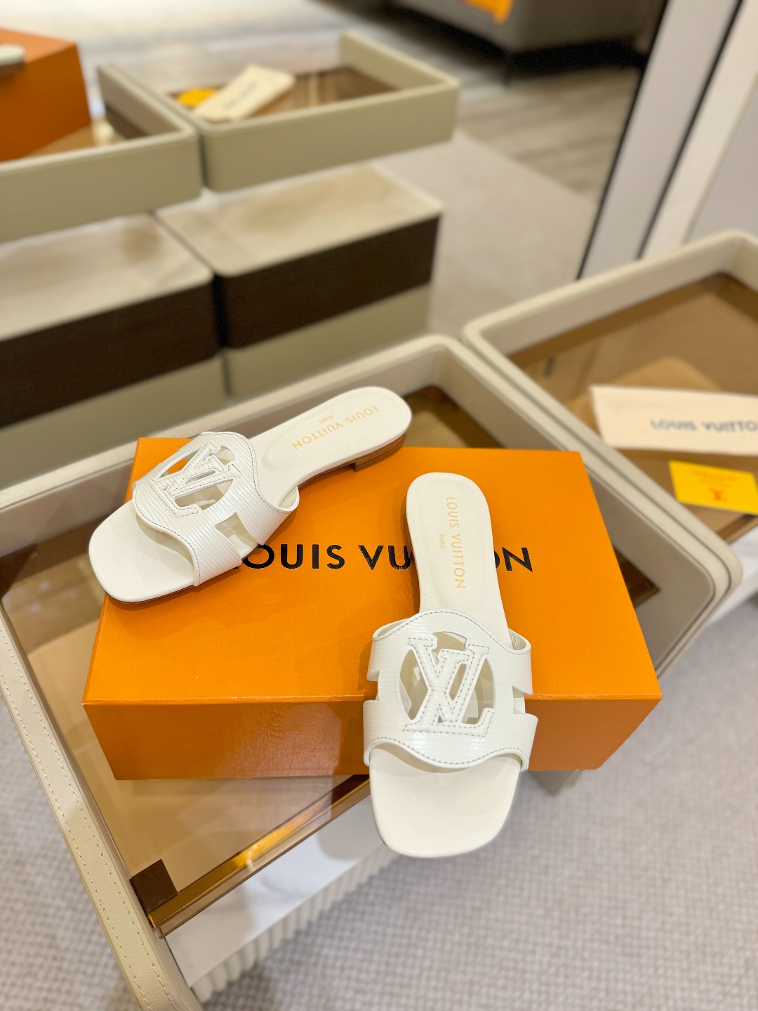 
                               Louis Vuitton
      