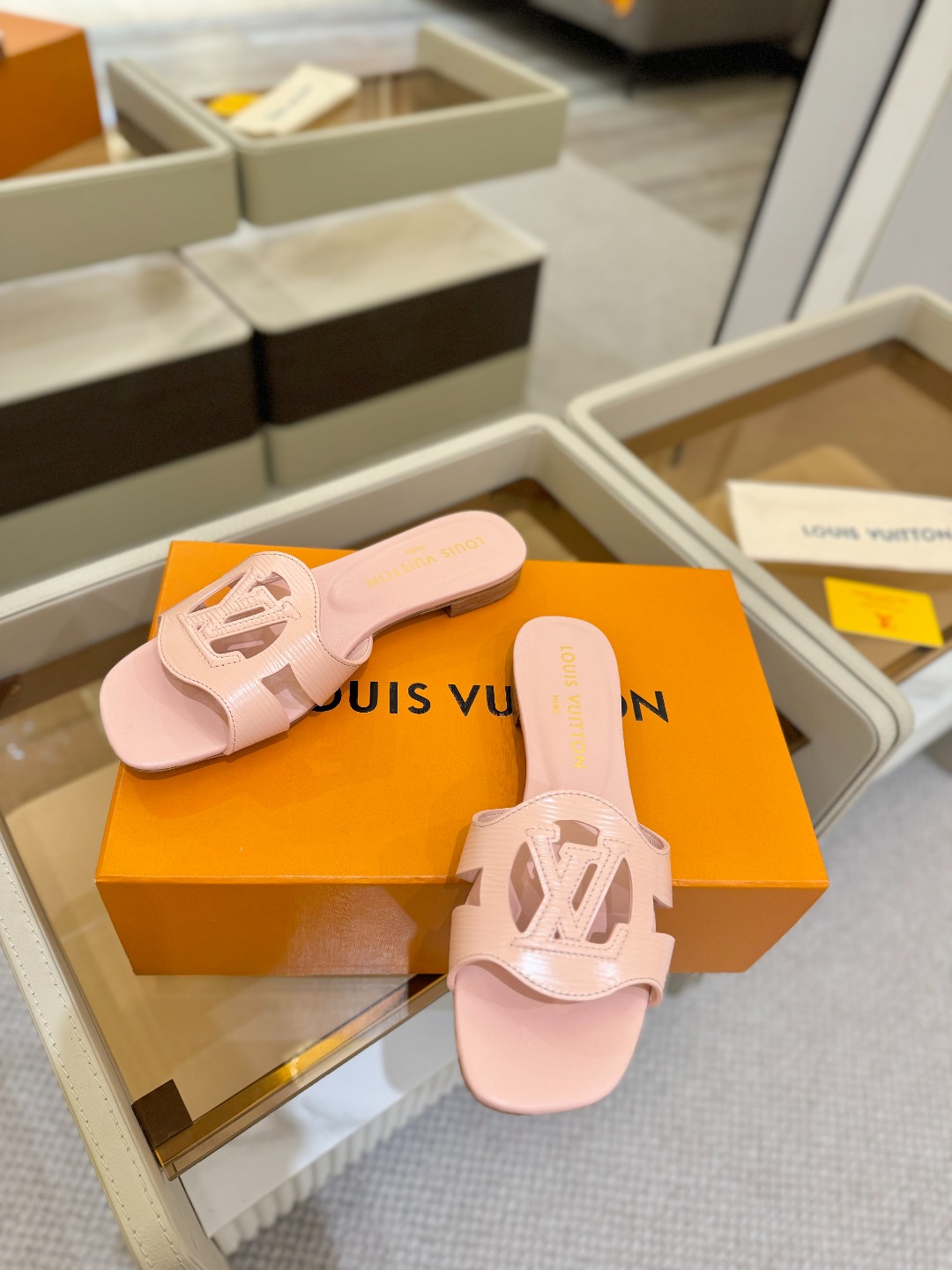 
                               Louis Vuitton
      