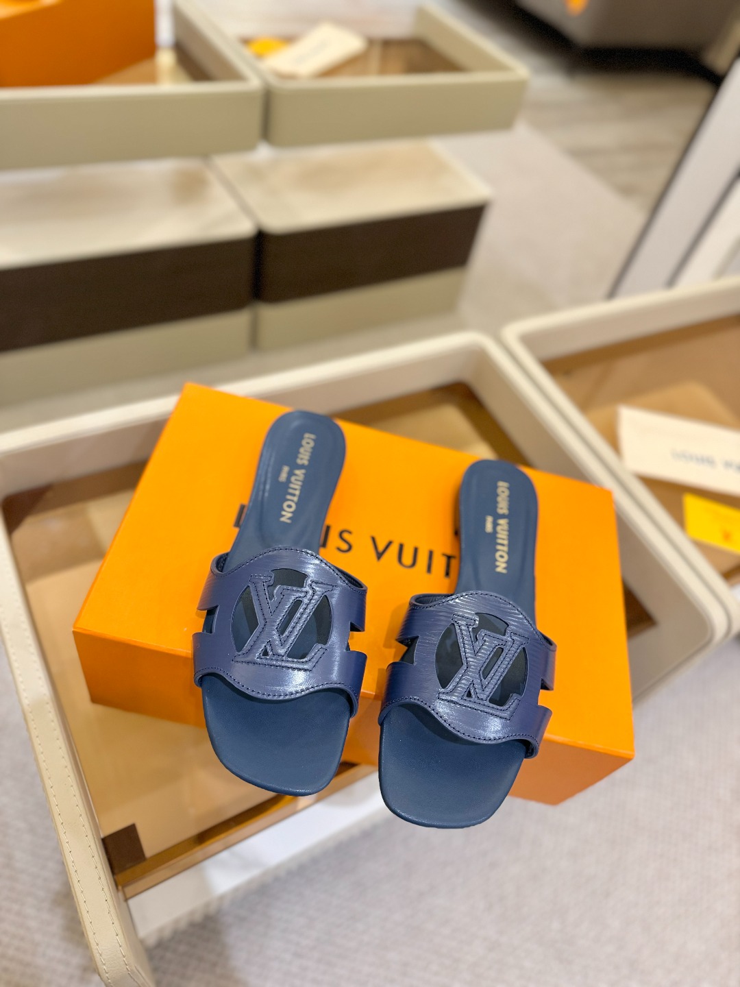 
                               Louis Vuitton
      