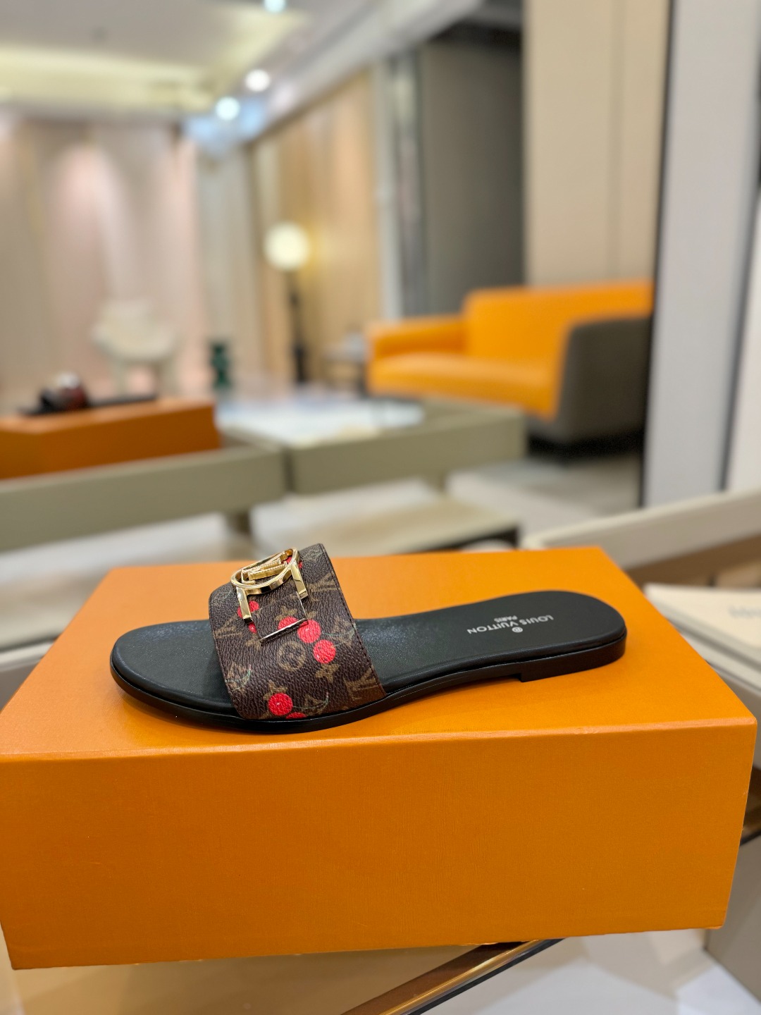 
                               Louis Vuitton
      