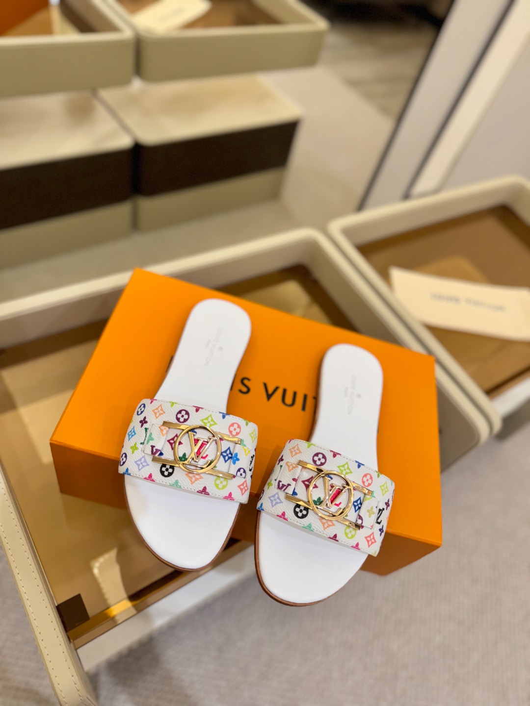 
                               Louis Vuitton
      