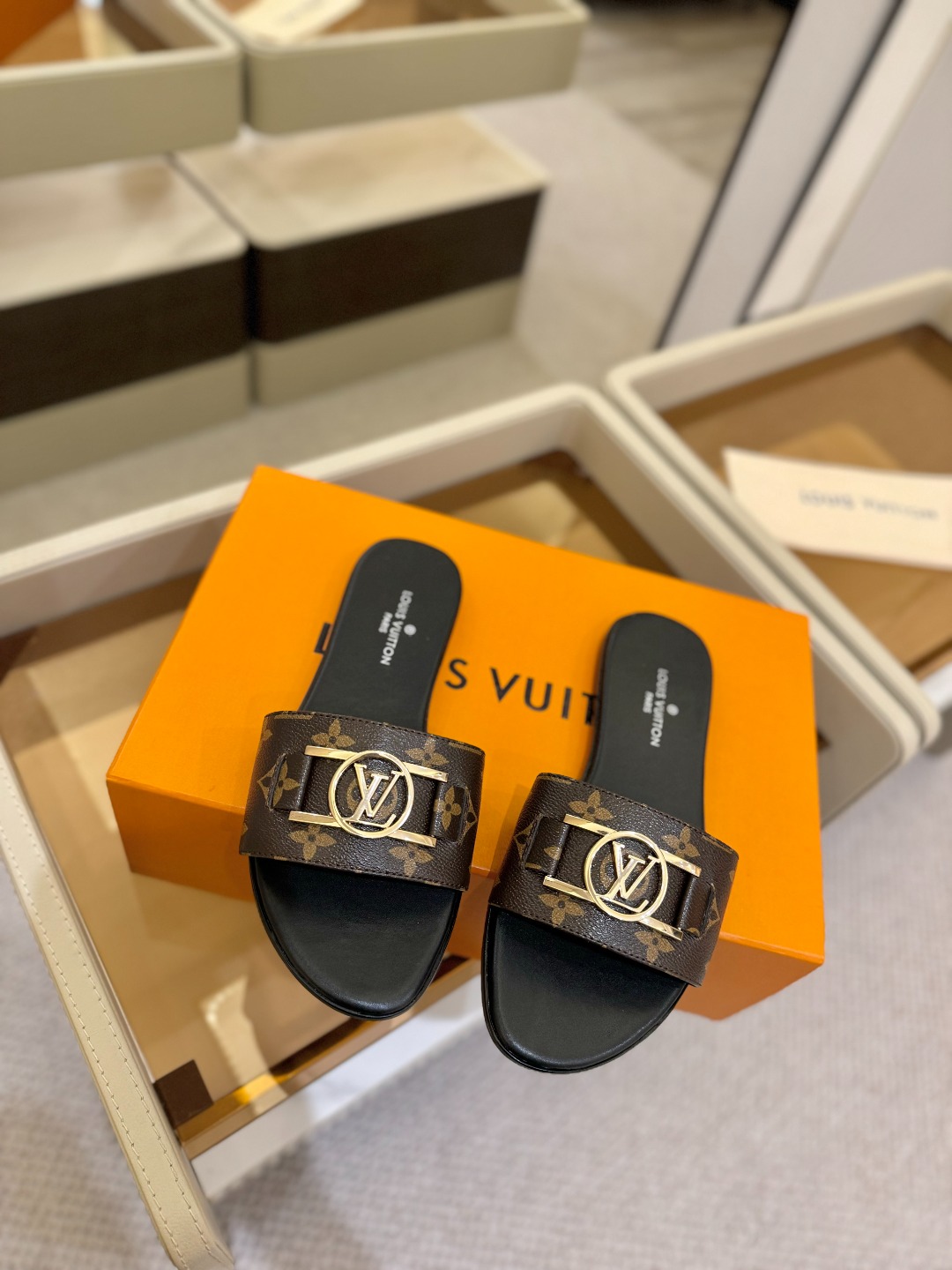 
                               Louis Vuitton
      