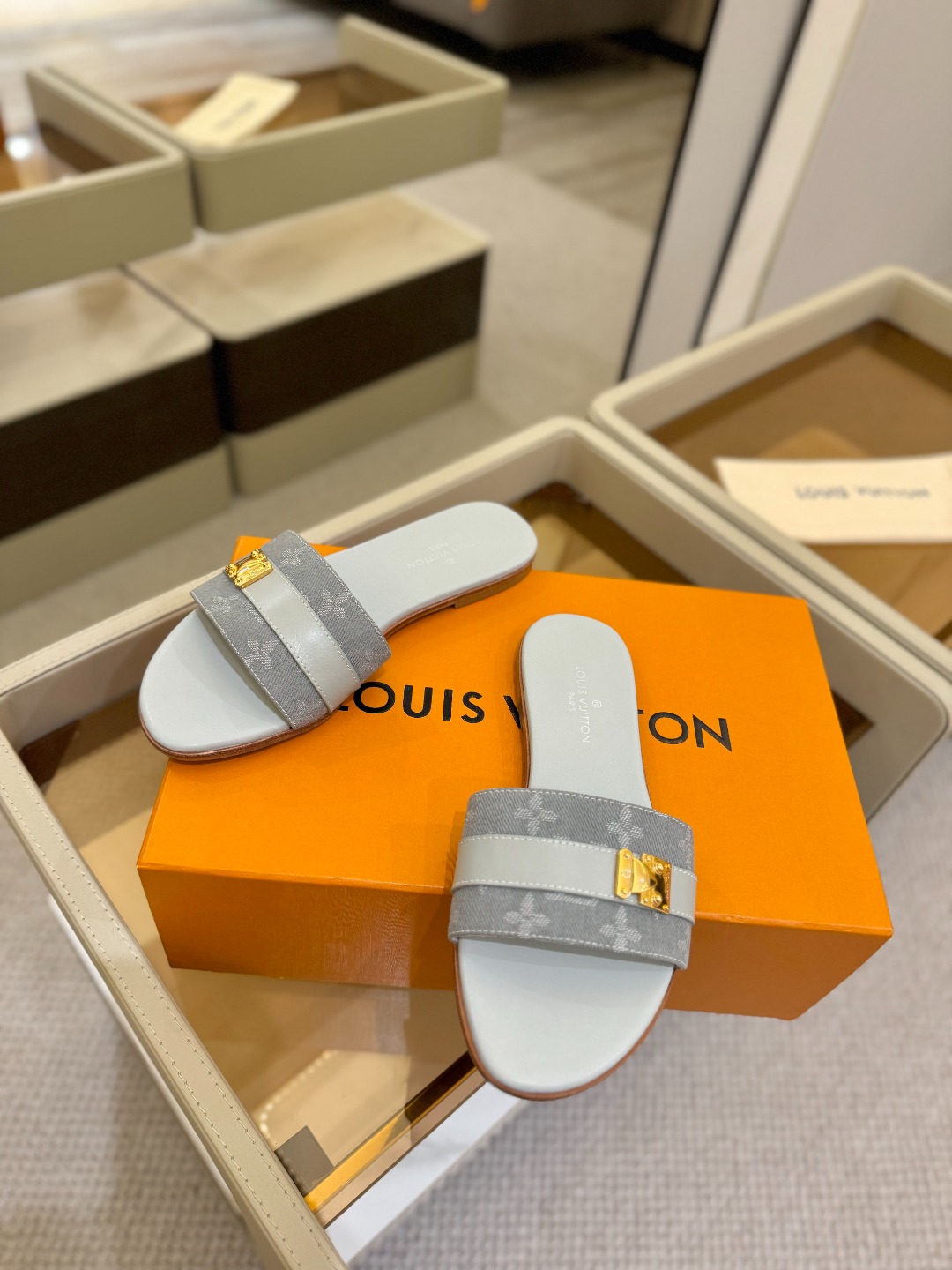 
                               Louis Vuitton
      