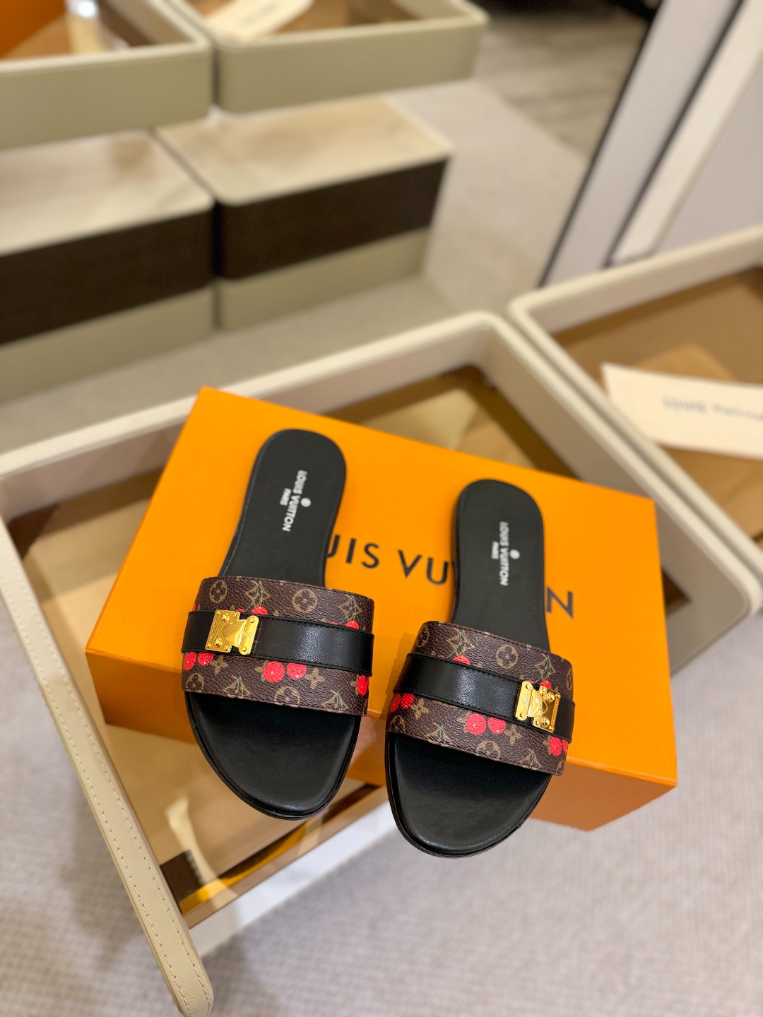 
                               Louis Vuitton
      