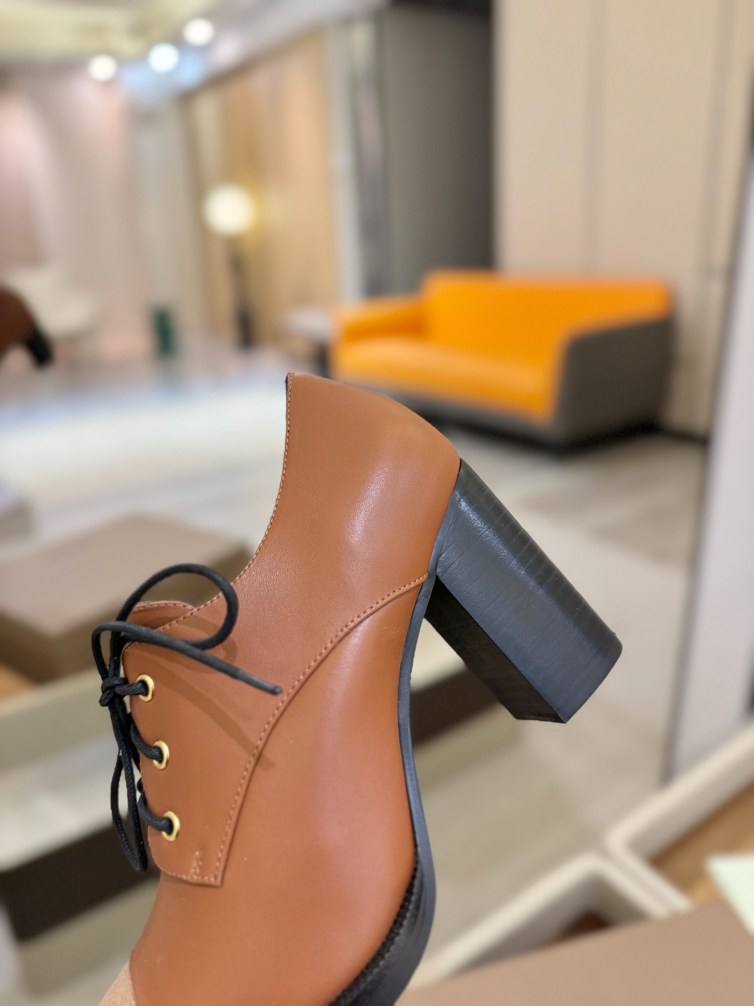 Burberryy 博柏利 𝑩𝒖𝒓𝒃𝒆𝒓𝒓𝒚𝒚💝 👠 𝘽𝙪𝙧𝙗𝙚𝙧𝙧𝙮𝙮 博柏利2025最新独家推出高跟