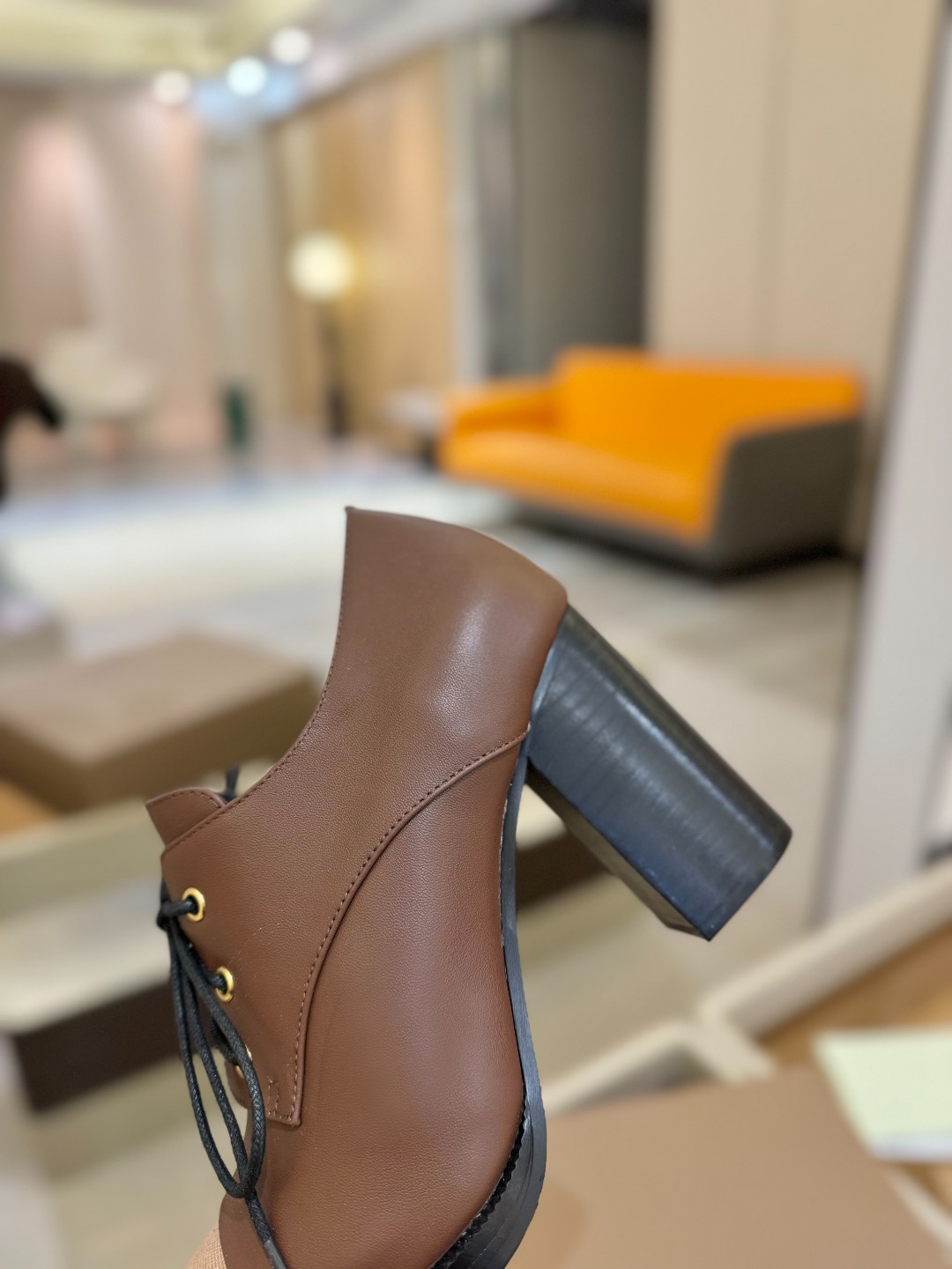 Burberryy 博柏利 𝑩𝒖𝒓𝒃𝒆𝒓𝒓𝒚𝒚💝 👠 𝘽𝙪𝙧𝙗𝙚𝙧𝙧𝙮𝙮 博柏利2025最新独家推出高跟
