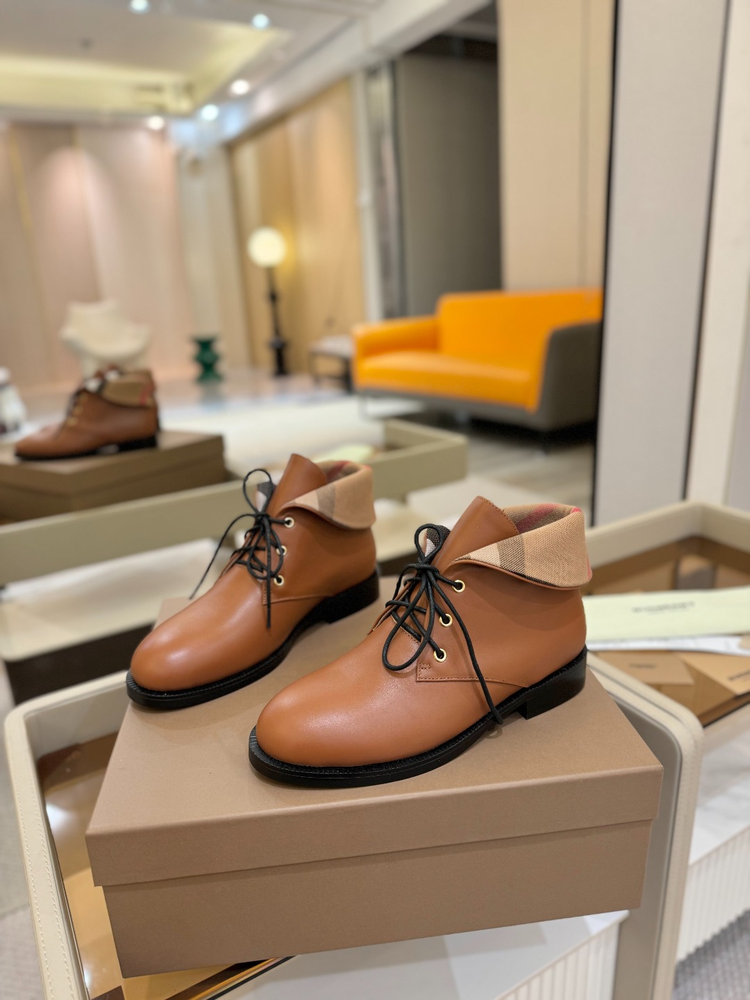 Burberryy 博柏利 𝑩𝒖𝒓𝒃𝒆𝒓𝒓𝒚𝒚💝 👠 𝘽𝙪𝙧𝙗𝙚𝙧𝙧𝙮𝙮 博柏利2025最新独家推出高跟
